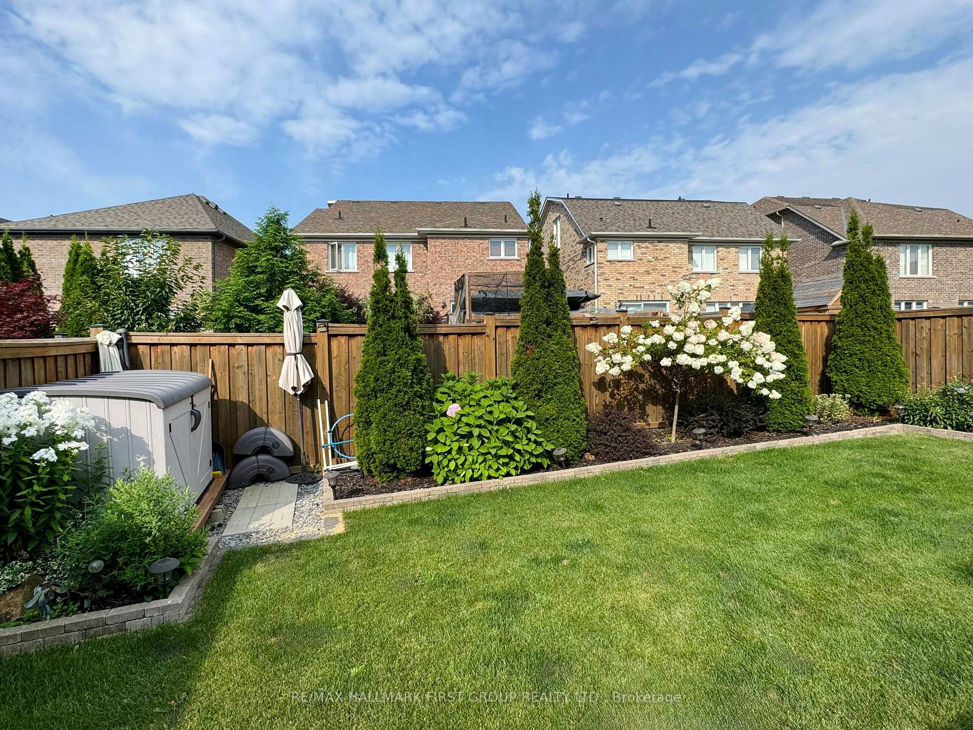 Photo 36 of 27 Rumbellow Crescent, Ajax, Northeast Ajax — HOMEH
