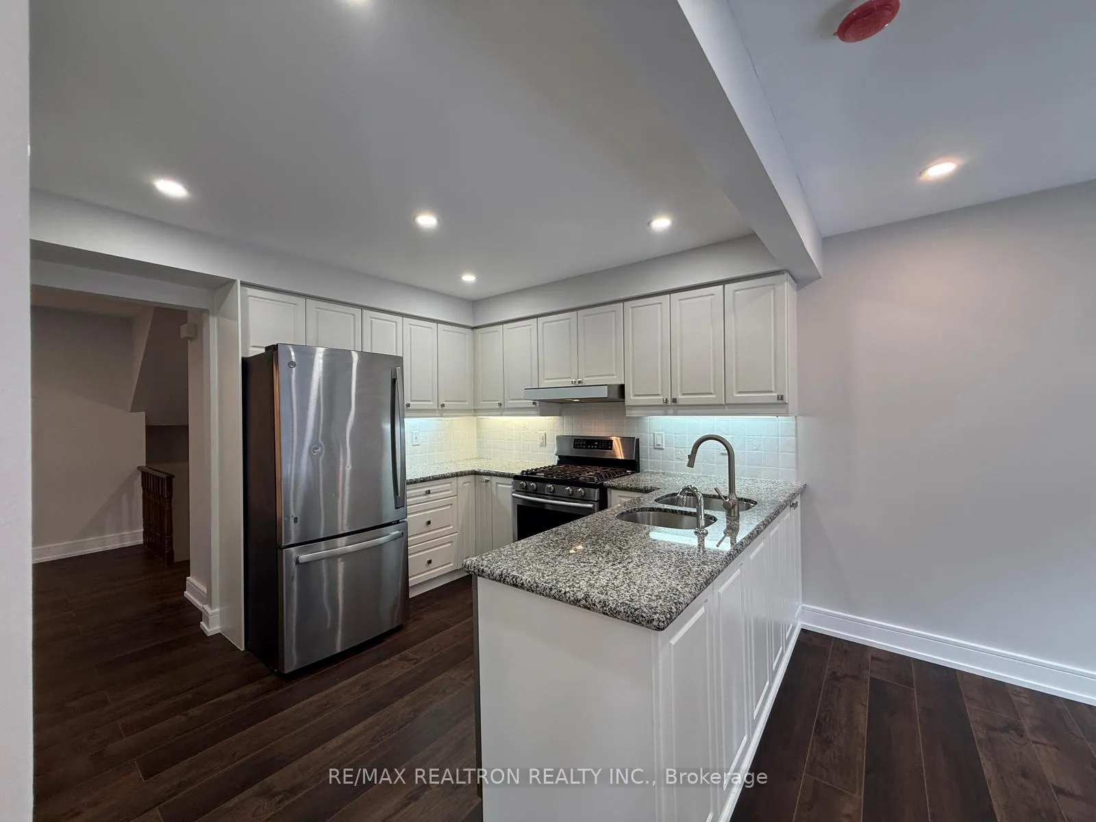 Photo 7 of 7 Mcmorran Crescent, Vaughan, Brownridge — HOMEH