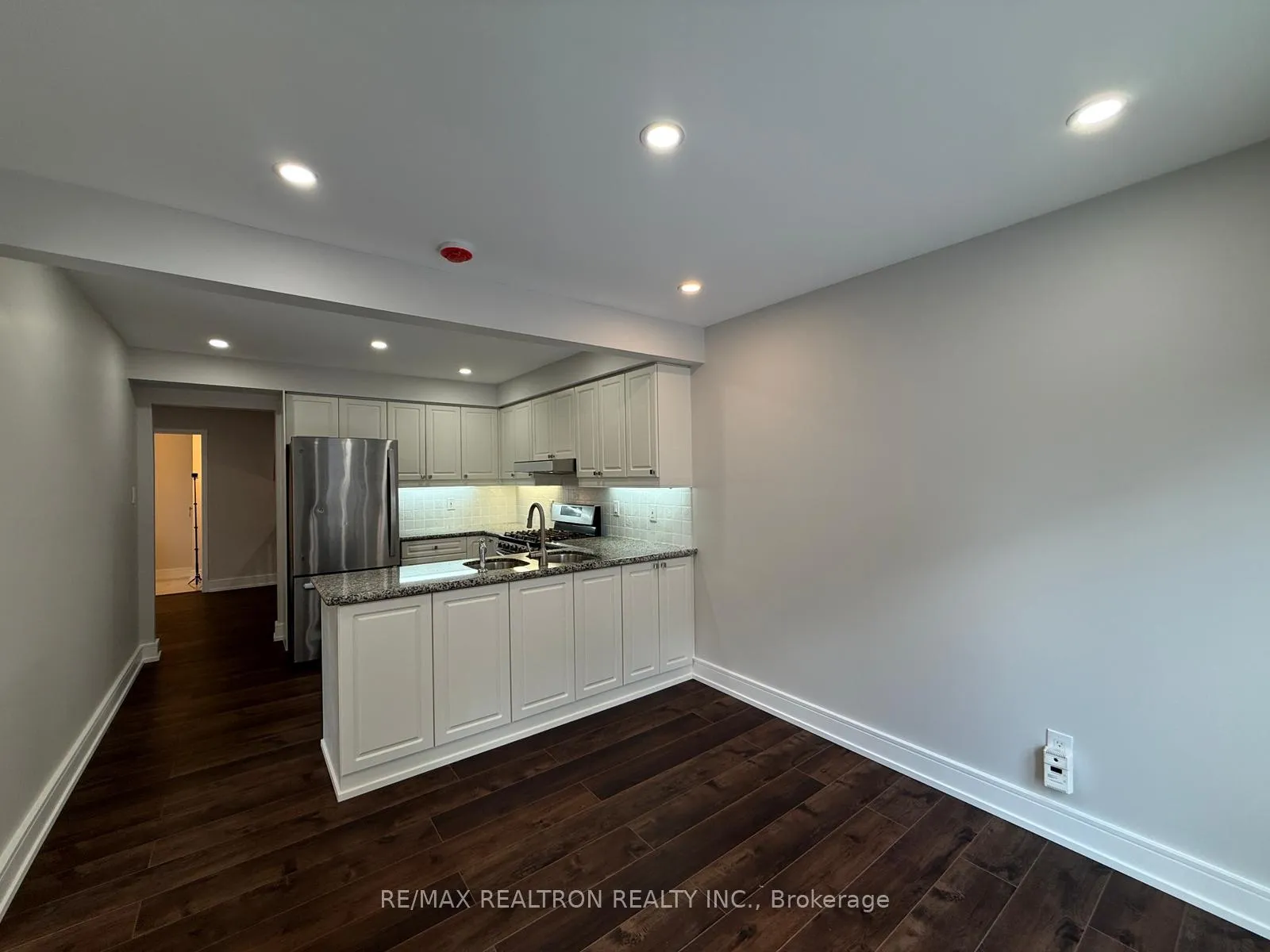 Photo 8 of 7 Mcmorran Crescent, Vaughan, Brownridge — HOMEH