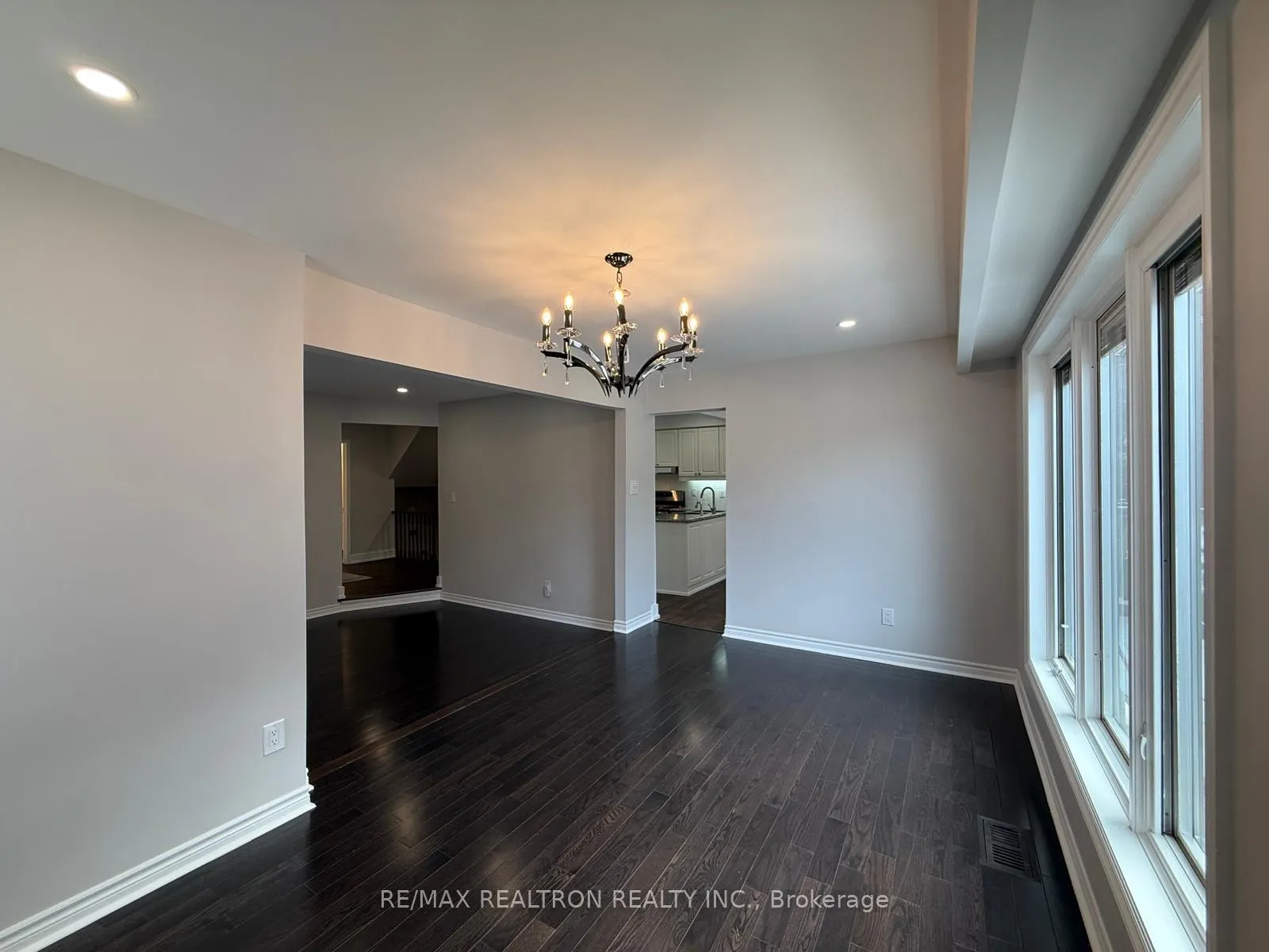 Photo 14 of 7 Mcmorran Crescent, Vaughan, Brownridge — HOMEH