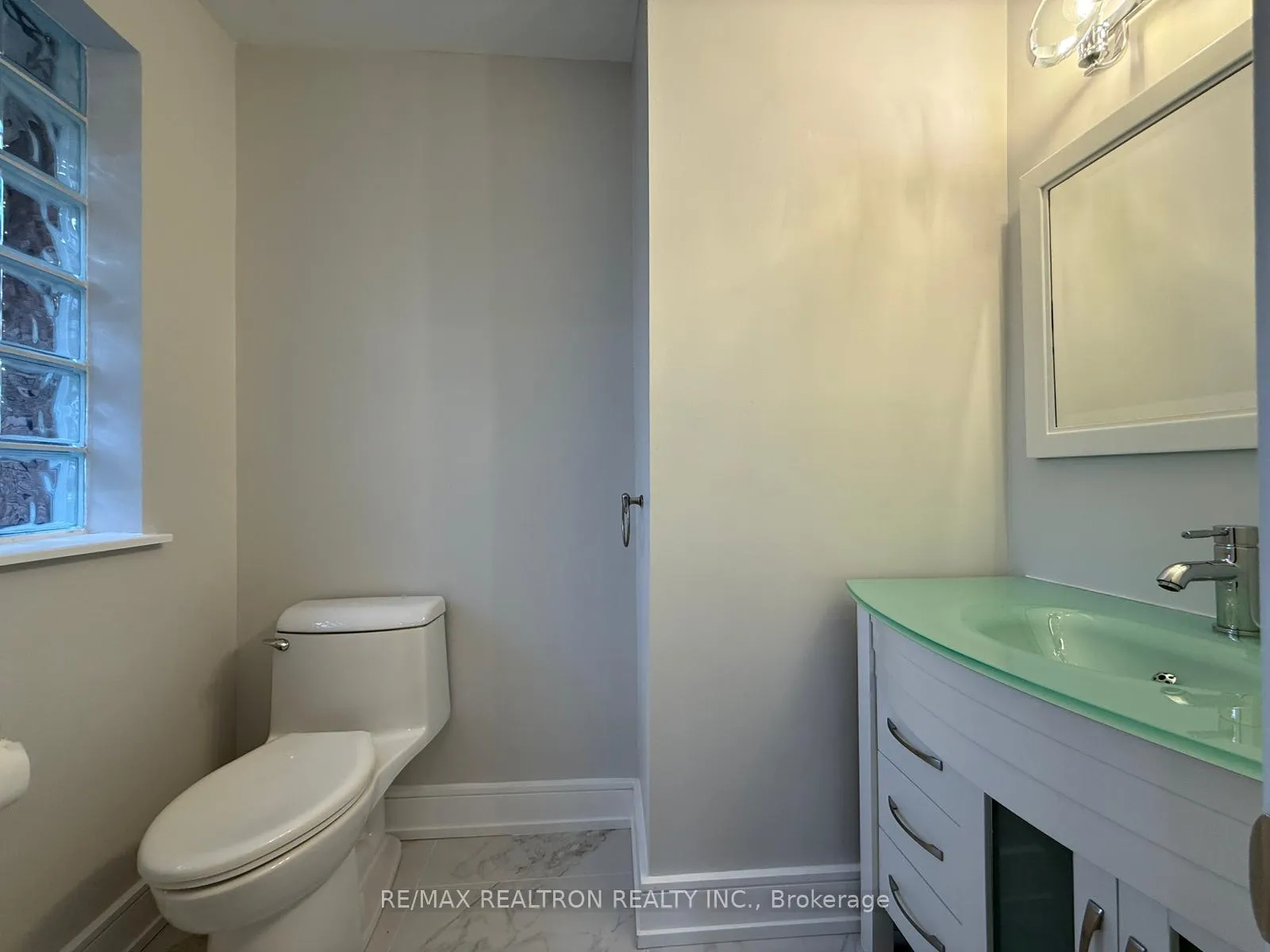 Photo 17 of 7 Mcmorran Crescent, Vaughan, Brownridge — HOMEH