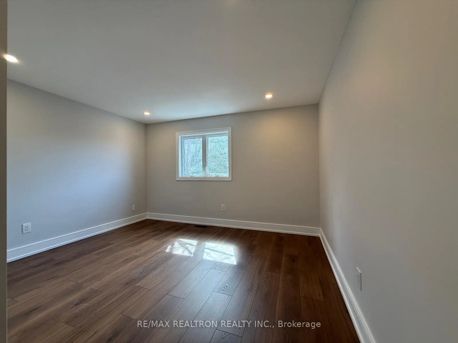 Photo 27 of 7 Mcmorran Crescent, Vaughan, Brownridge — HOMEH