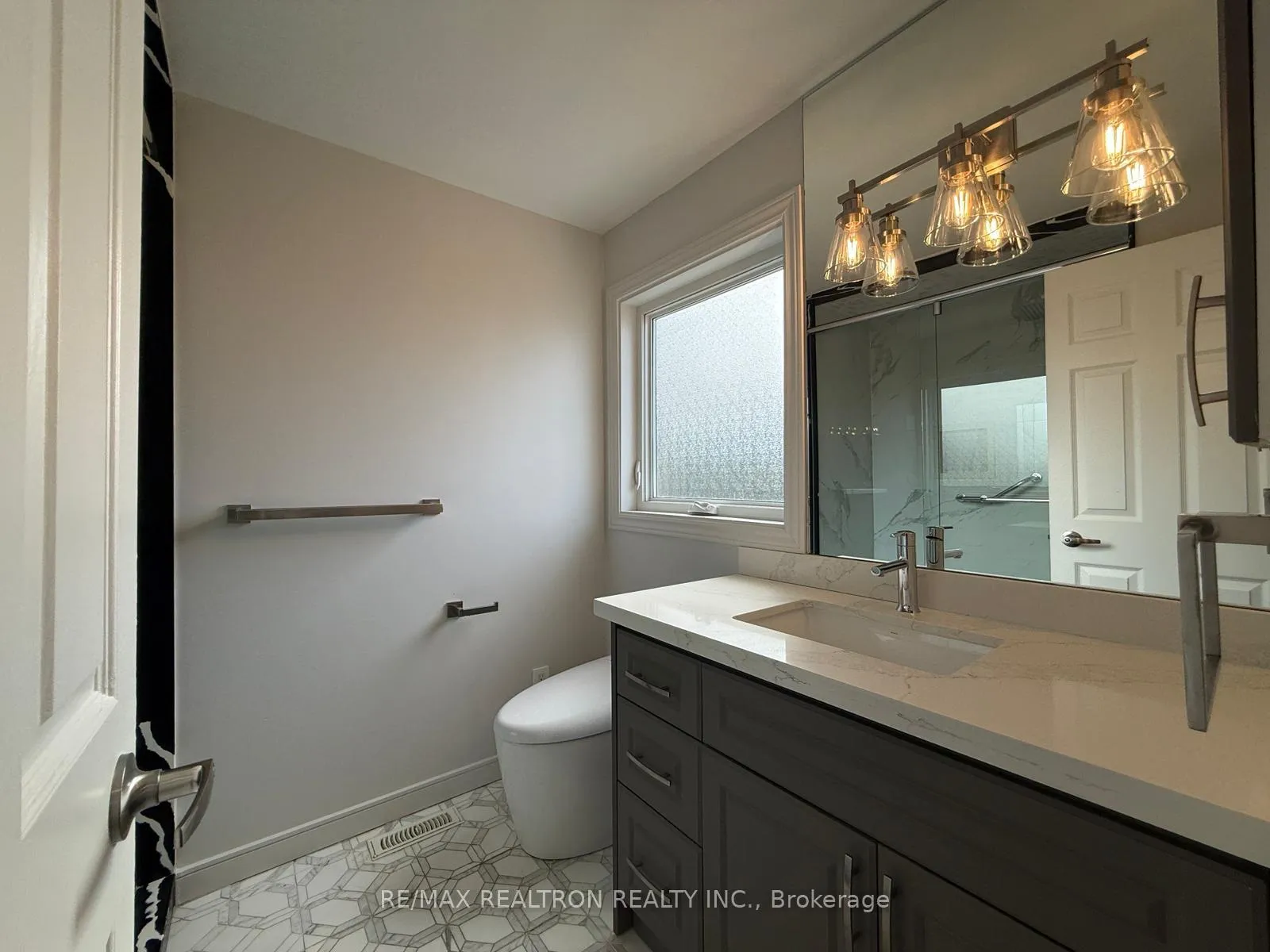 Photo 32 of 7 Mcmorran Crescent, Vaughan, Brownridge — HOMEH