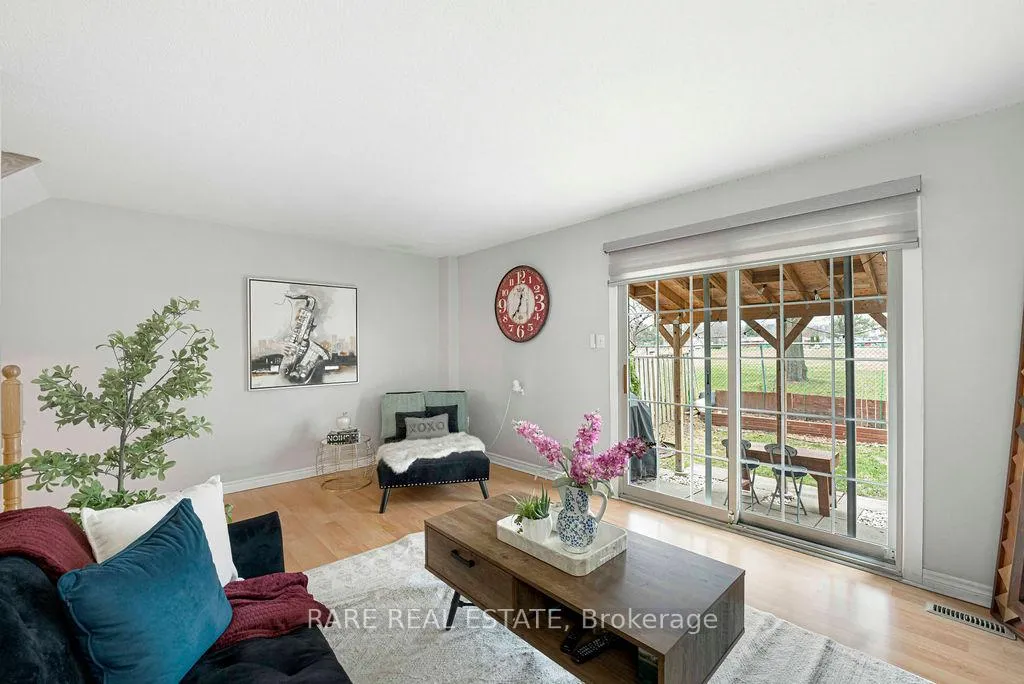 Photo 3 of Unit 21, 2006 Martin Grove Road, Etobicoke, West Humber-Clairville — HOMEH