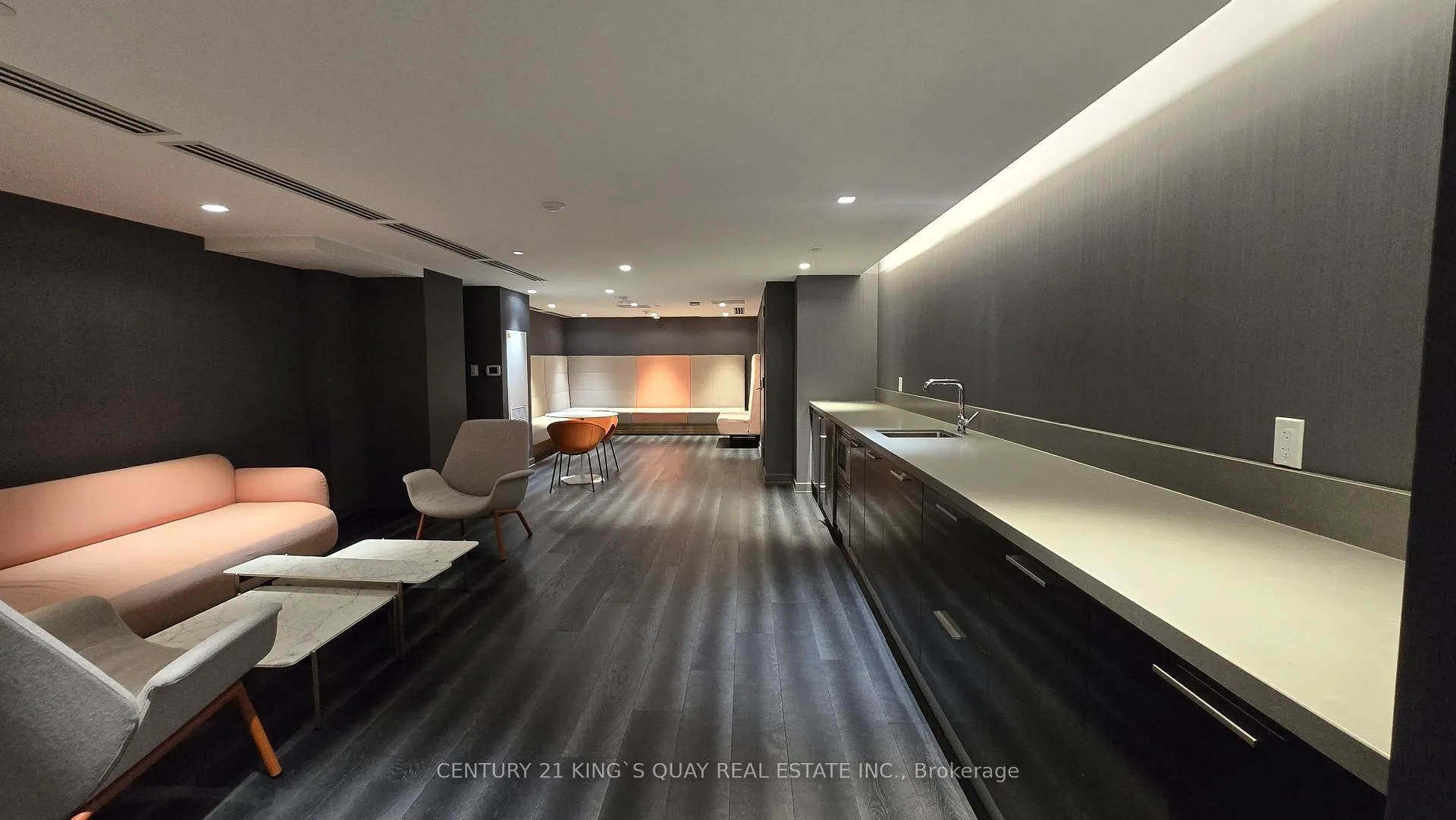 Photo 4 of Unit 803, 3 Gloucester Street, Toronto, Church-Yonge Corridor — HOMEH