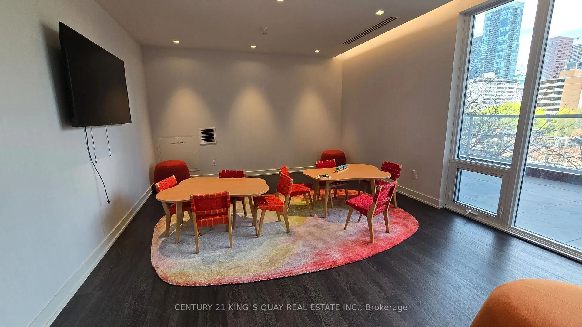 Photo 8 of Unit 803, 3 Gloucester Street, Toronto, Church-Yonge Corridor — HOMEH