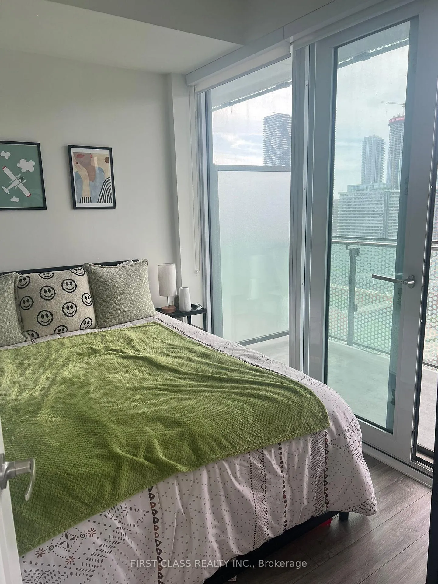 Photo 6 of Unit 2933W, 135 Lower Sherbourne Street, Toronto, Waterfront Communities — HOMEH
