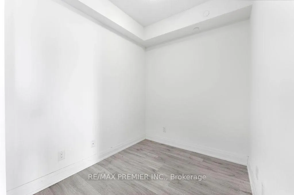 Photo 5 of Unit 1807, 3600 Highway 7, Vaughan, Vaughan Corporate Centre — HOMEH