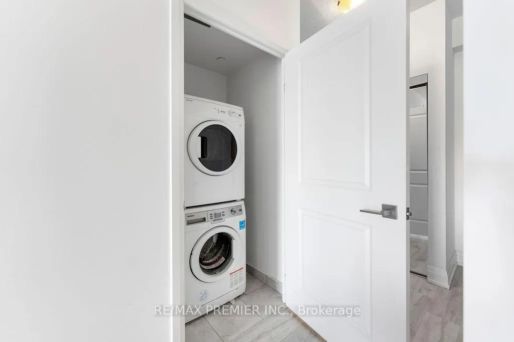 Photo 13 of Unit 1807, 3600 Highway 7, Vaughan, Vaughan Corporate Centre — HOMEH