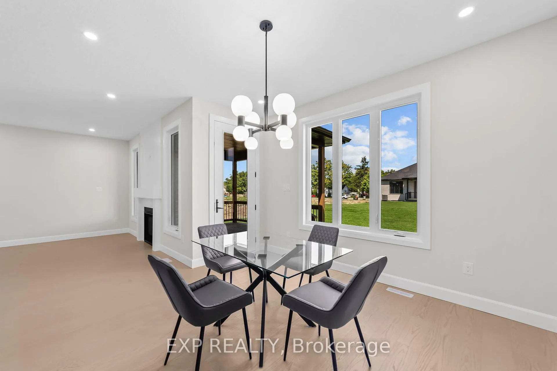 Photo 8 of 421 Ontario Street, Warwick, Watford — HOMEH