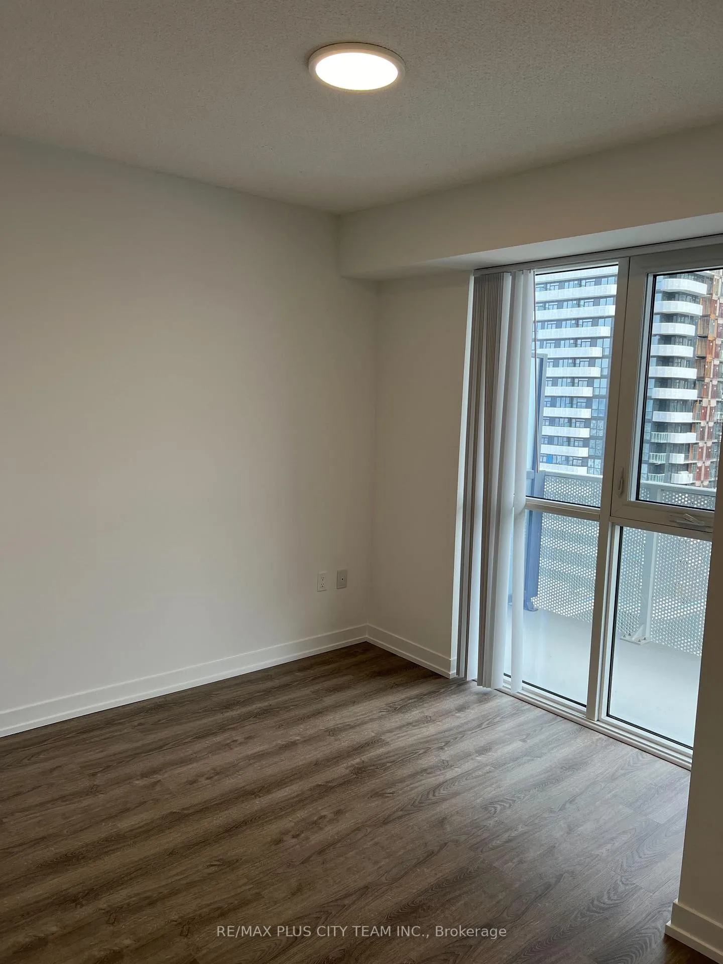 Photo 5 of Unit 1801, 195 Commerce Street, Vaughan, Vaughan Corporate Centre — HOMEH
