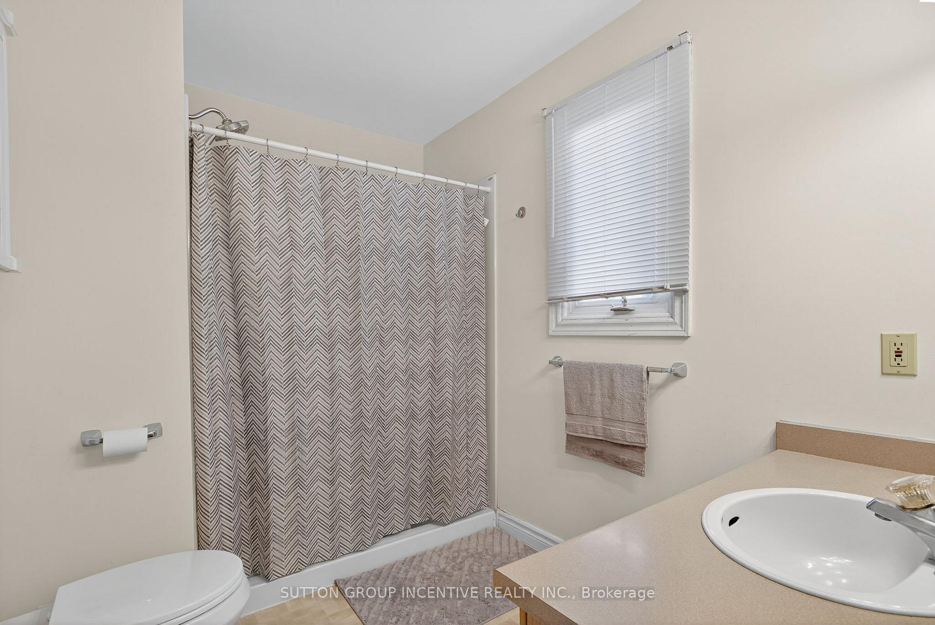 Photo 14 of 9 Hopkins Road, Barrie, Grove East — HOMEH