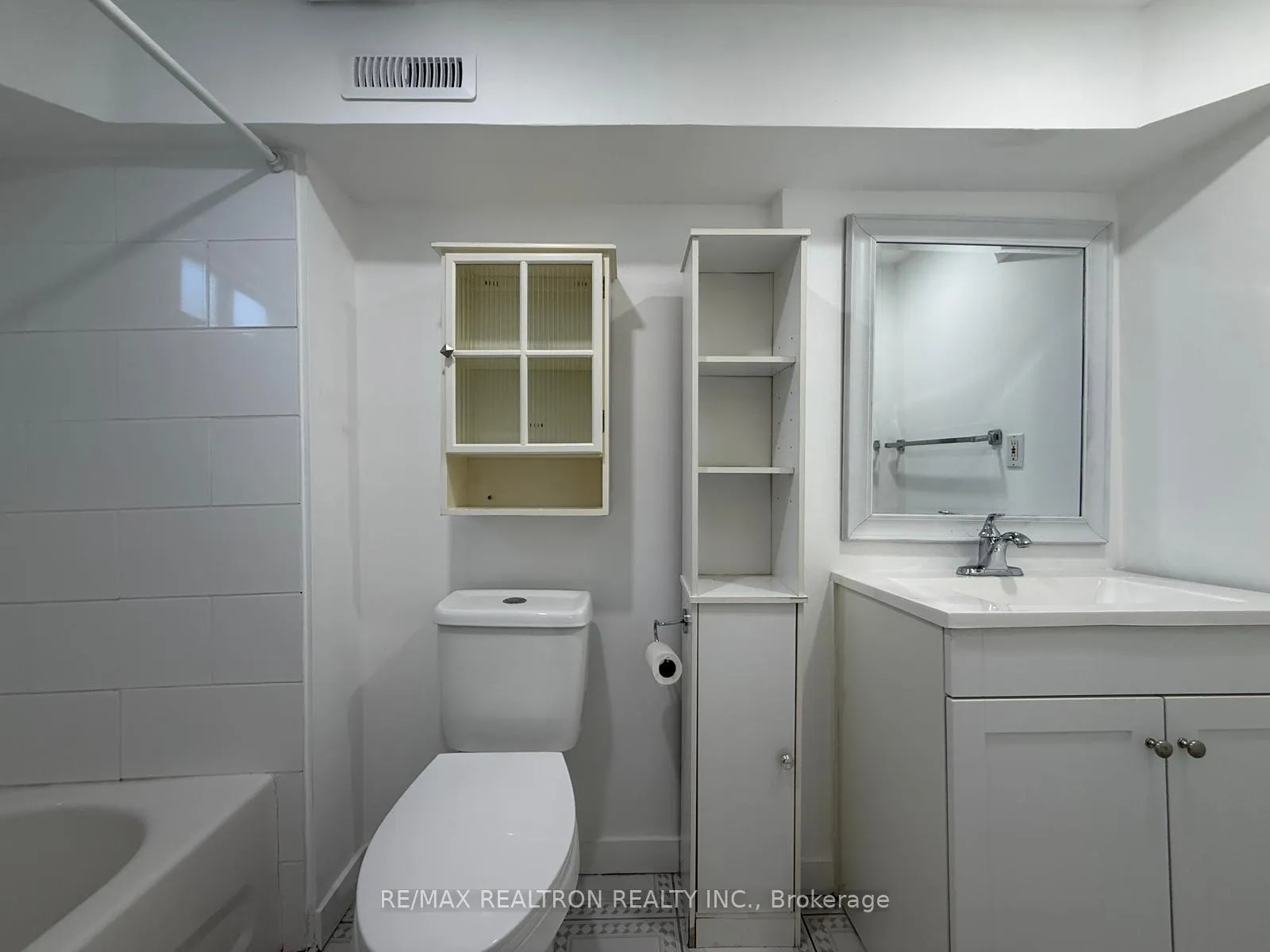 Photo 15 of Unit Bsmnt, 7 Mcmorran Crescent, Vaughan, Brownridge — HOMEH