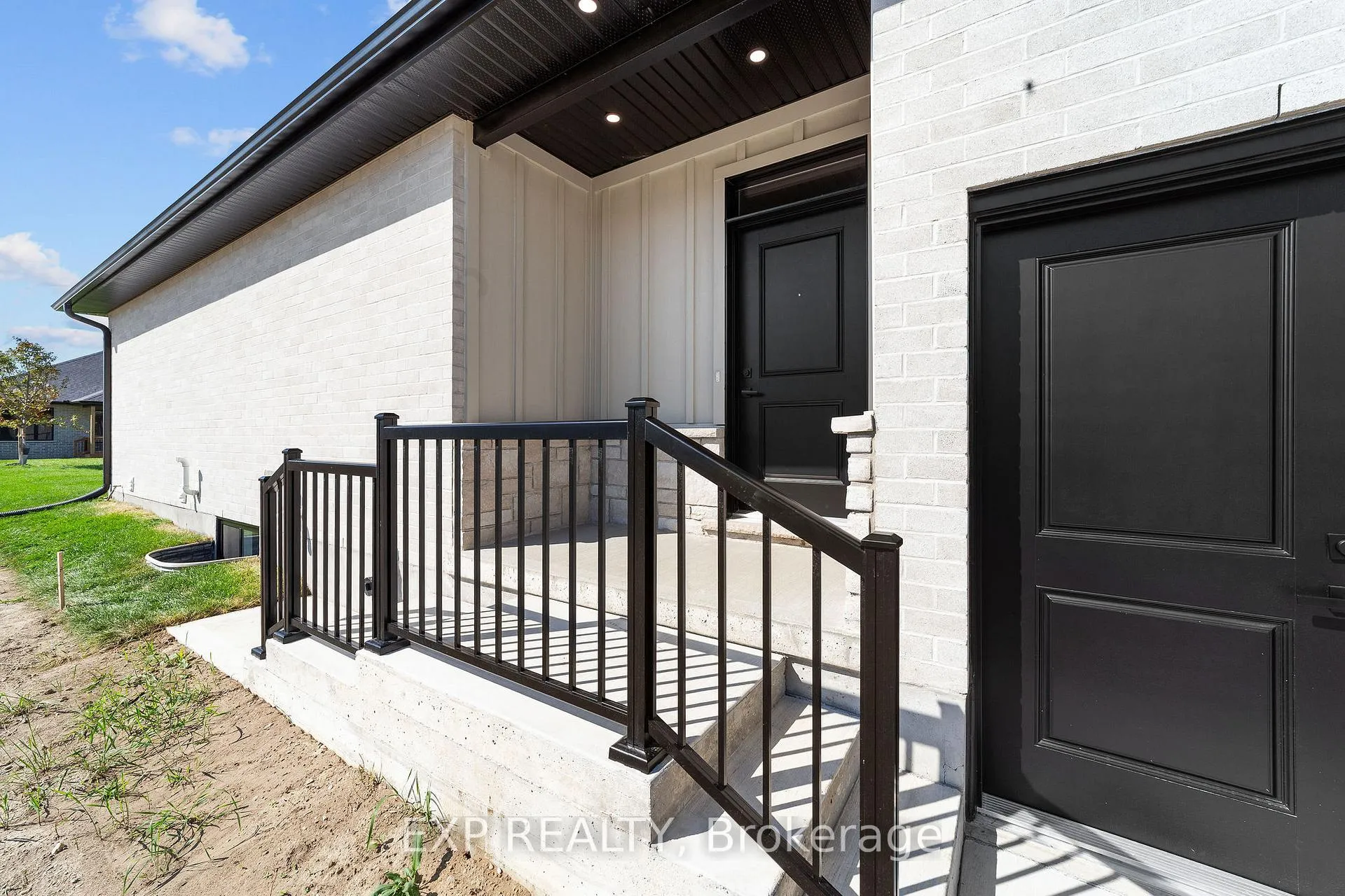 Photo 6 of 420 Erie Street, Warwick, Watford — HOMEH