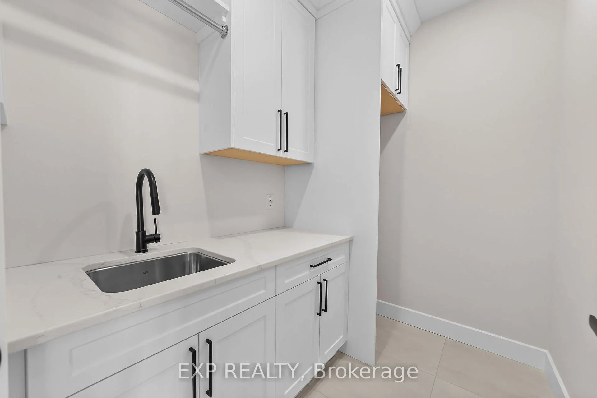 Photo 21 of 420 Erie Street, Warwick, Watford — HOMEH
