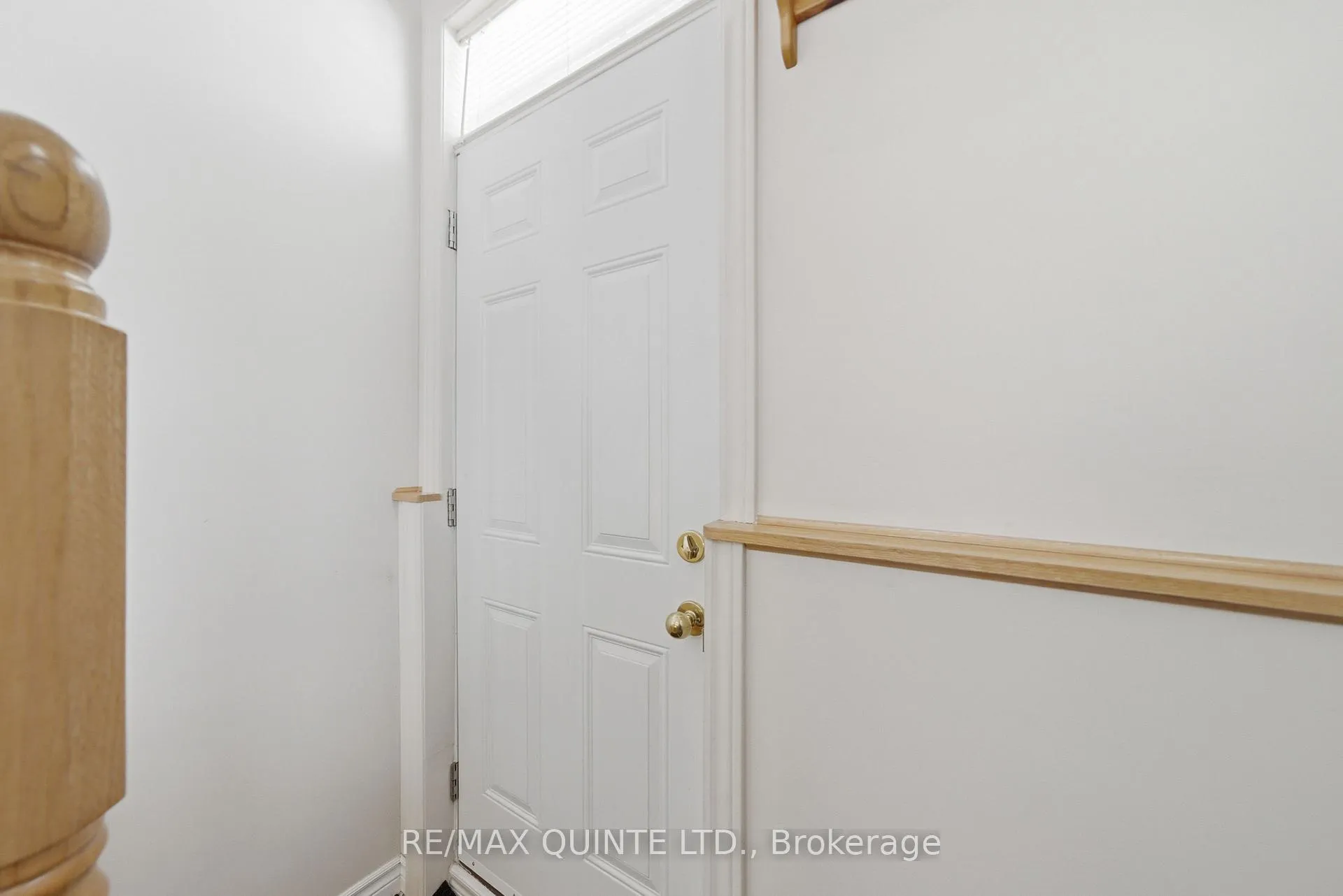 Photo 4 of 32 Bongard Crescent, Belleville, Belleville Ward — HOMEH