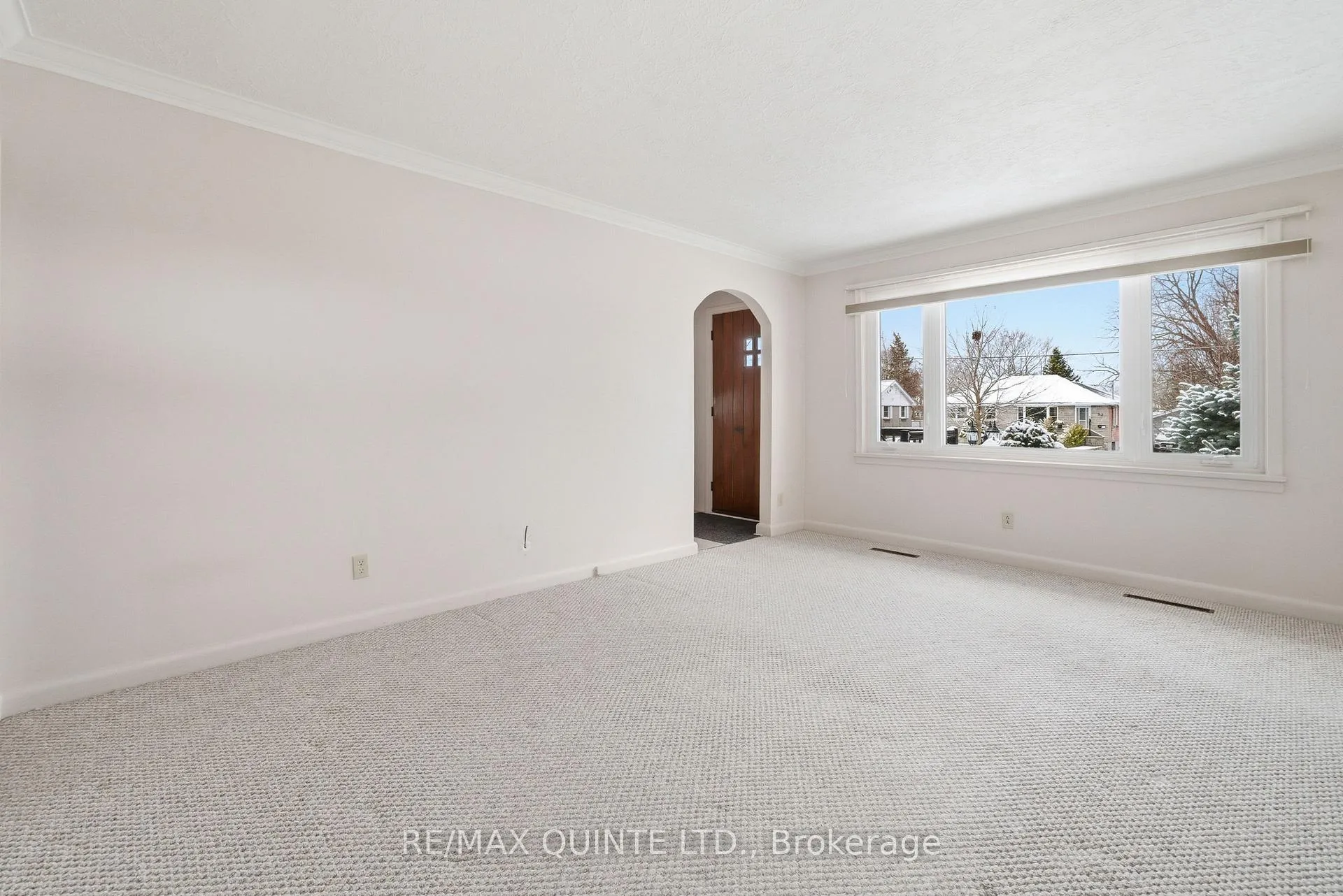 Photo 16 of 32 Bongard Crescent, Belleville, Belleville Ward — HOMEH
