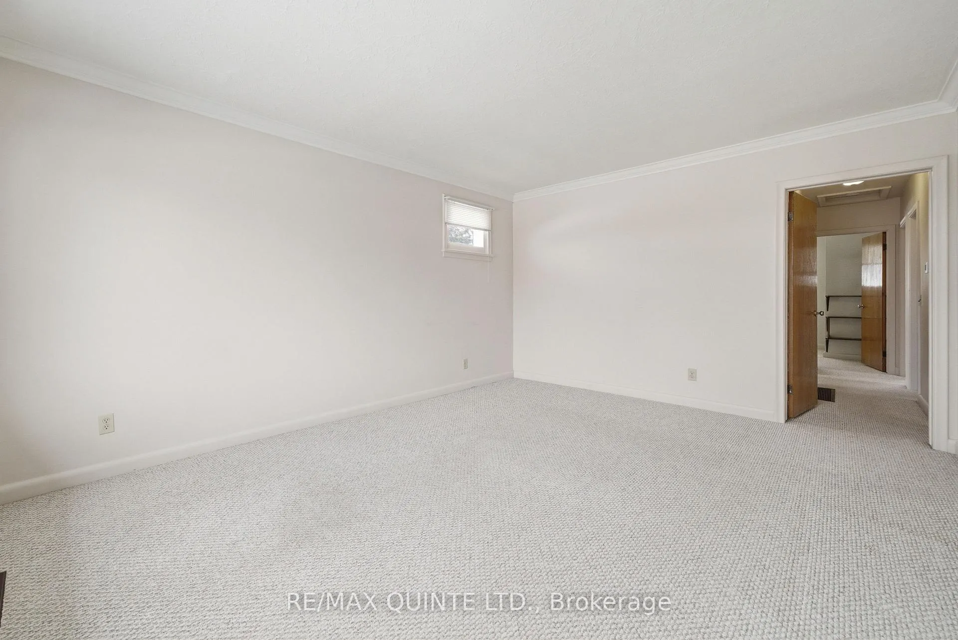 Photo 24 of 32 Bongard Crescent, Belleville, Belleville Ward — HOMEH