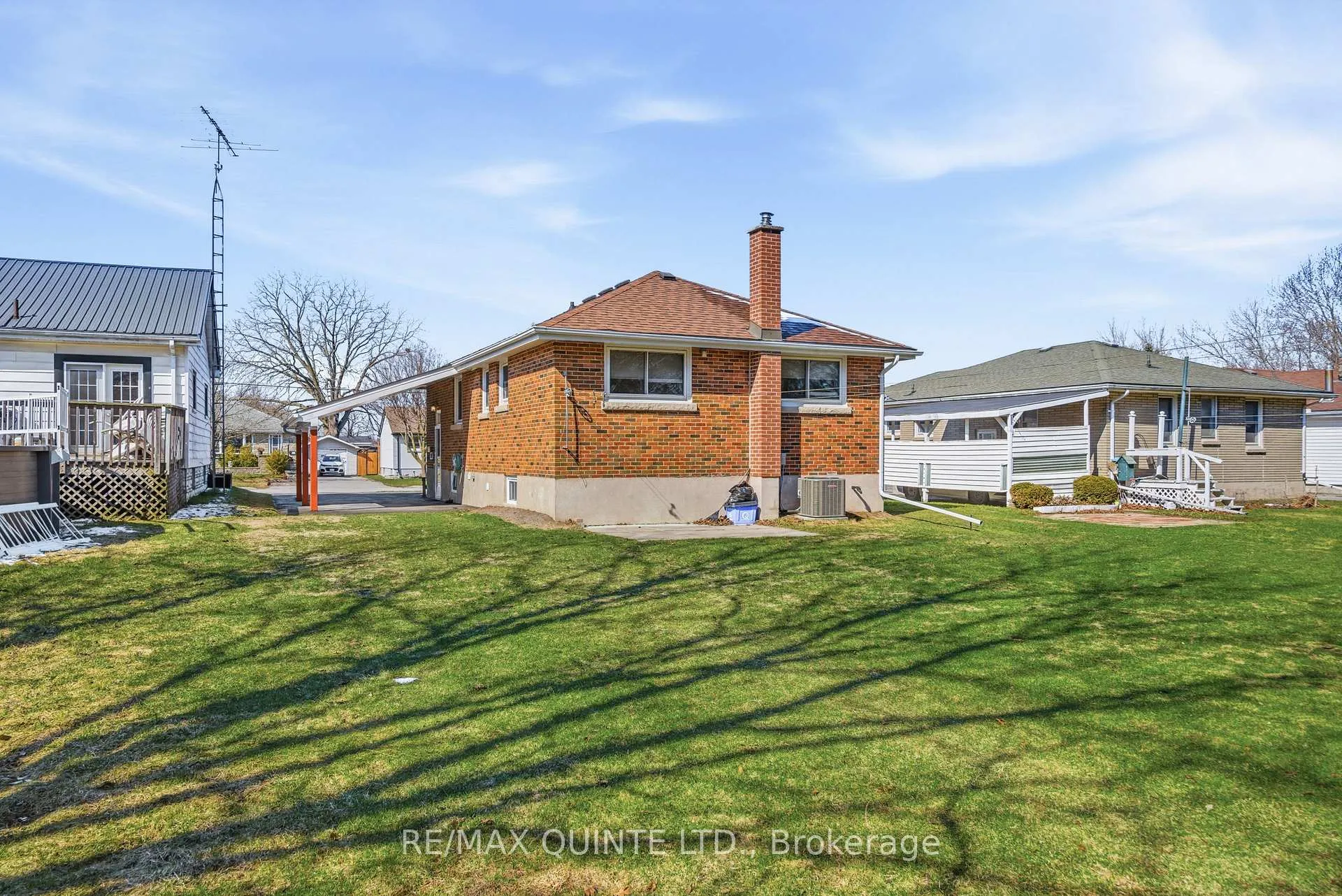 Photo 34 of 32 Bongard Crescent, Belleville, Belleville Ward — HOMEH