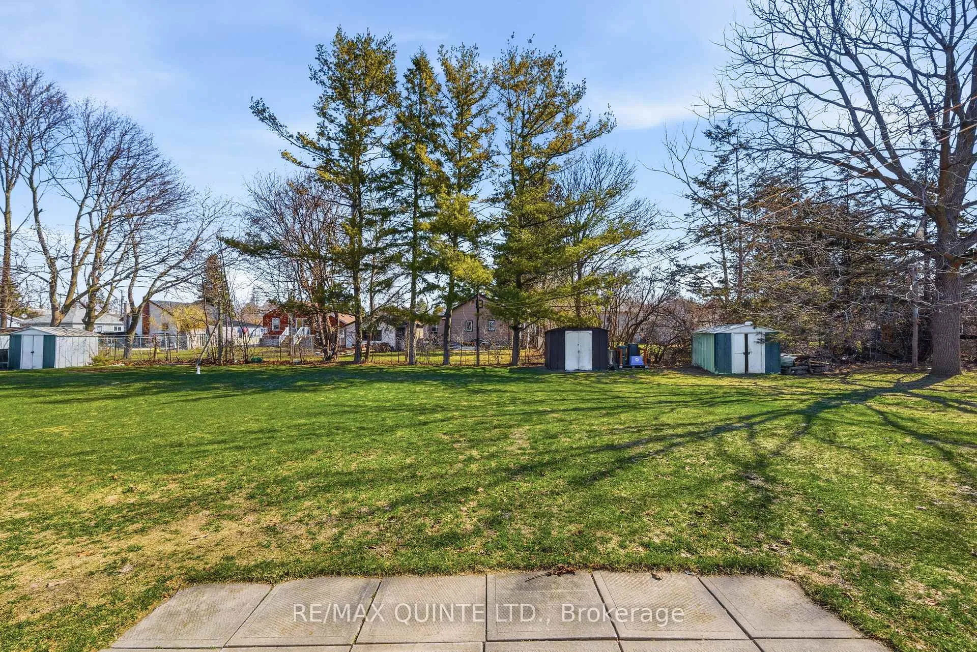 Photo 37 of 32 Bongard Crescent, Belleville, Belleville Ward — HOMEH
