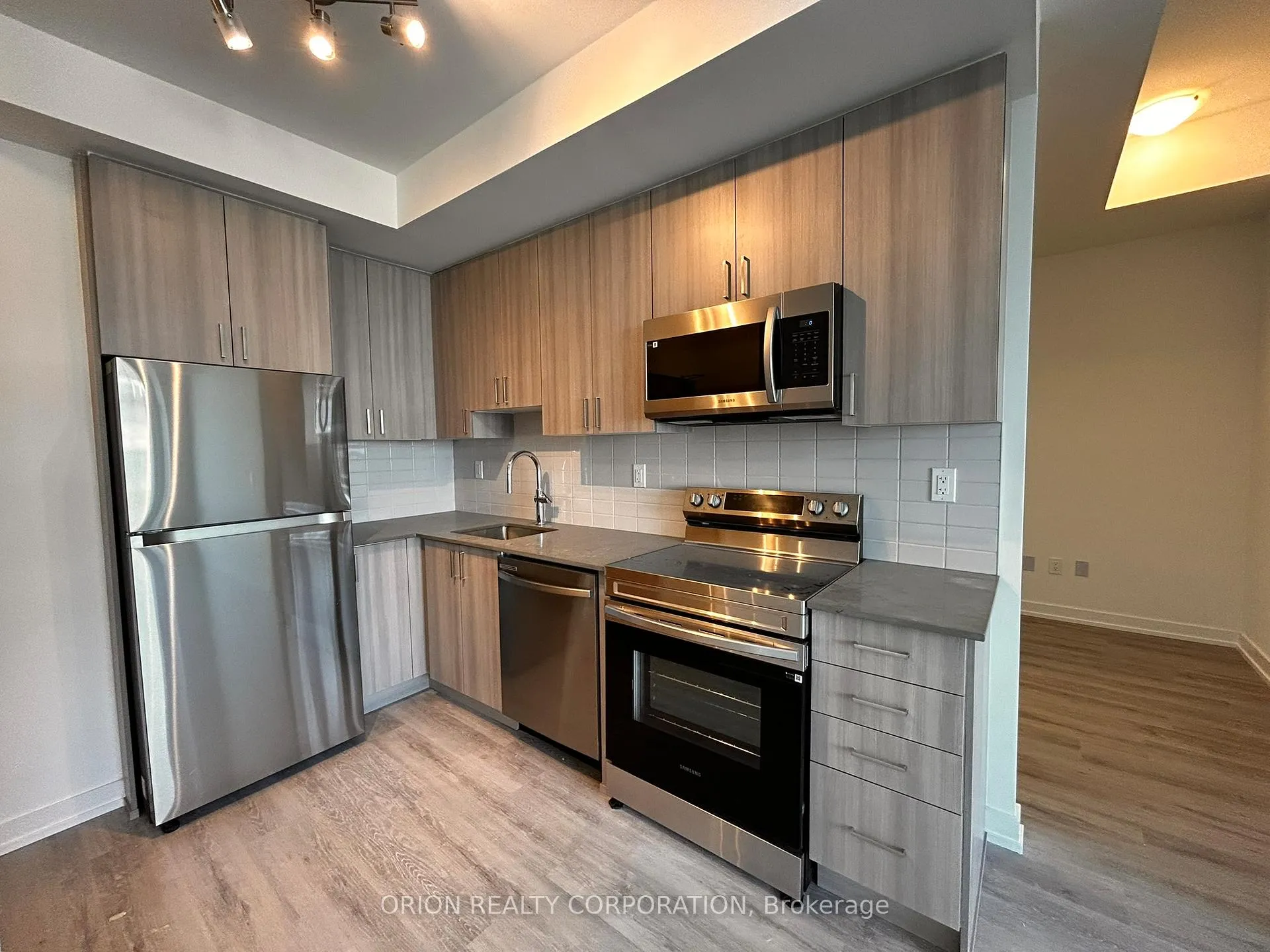 Photo 4 of Unit 2905, 1435 Celebration Drive, Pickering, Bay Ridges — HOMEH