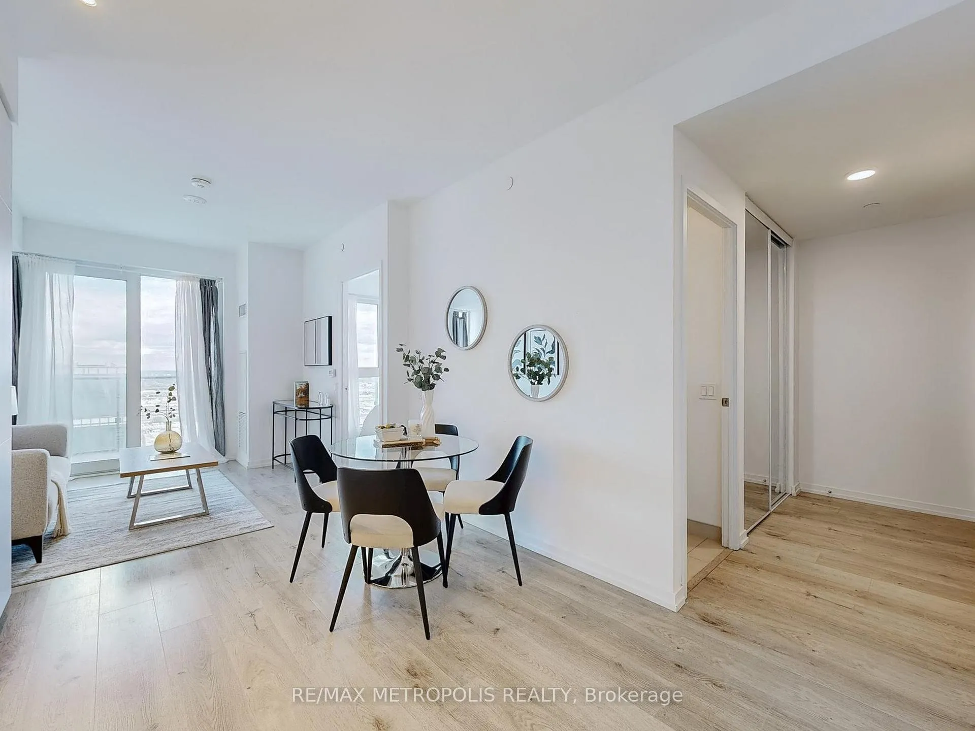 Photo 12 of Unit 4211, 7890 Jane Street, Vaughan, Concord — HOMEH