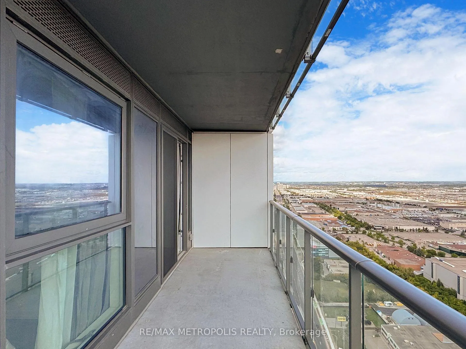 Photo 27 of Unit 4211, 7890 Jane Street, Vaughan, Concord — HOMEH