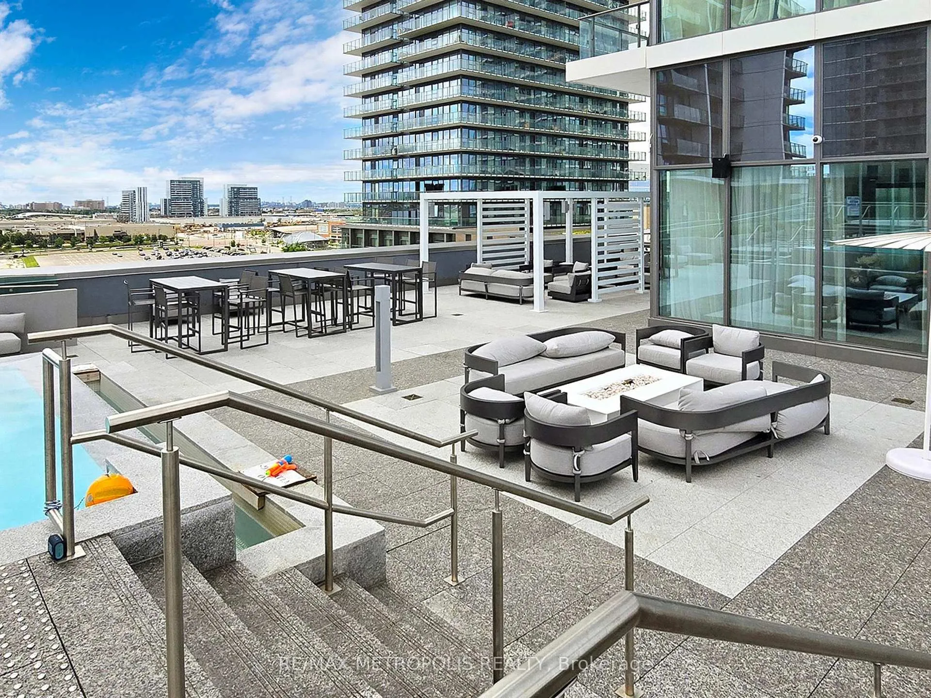 Photo 42 of Unit 4211, 7890 Jane Street, Vaughan, Concord — HOMEH