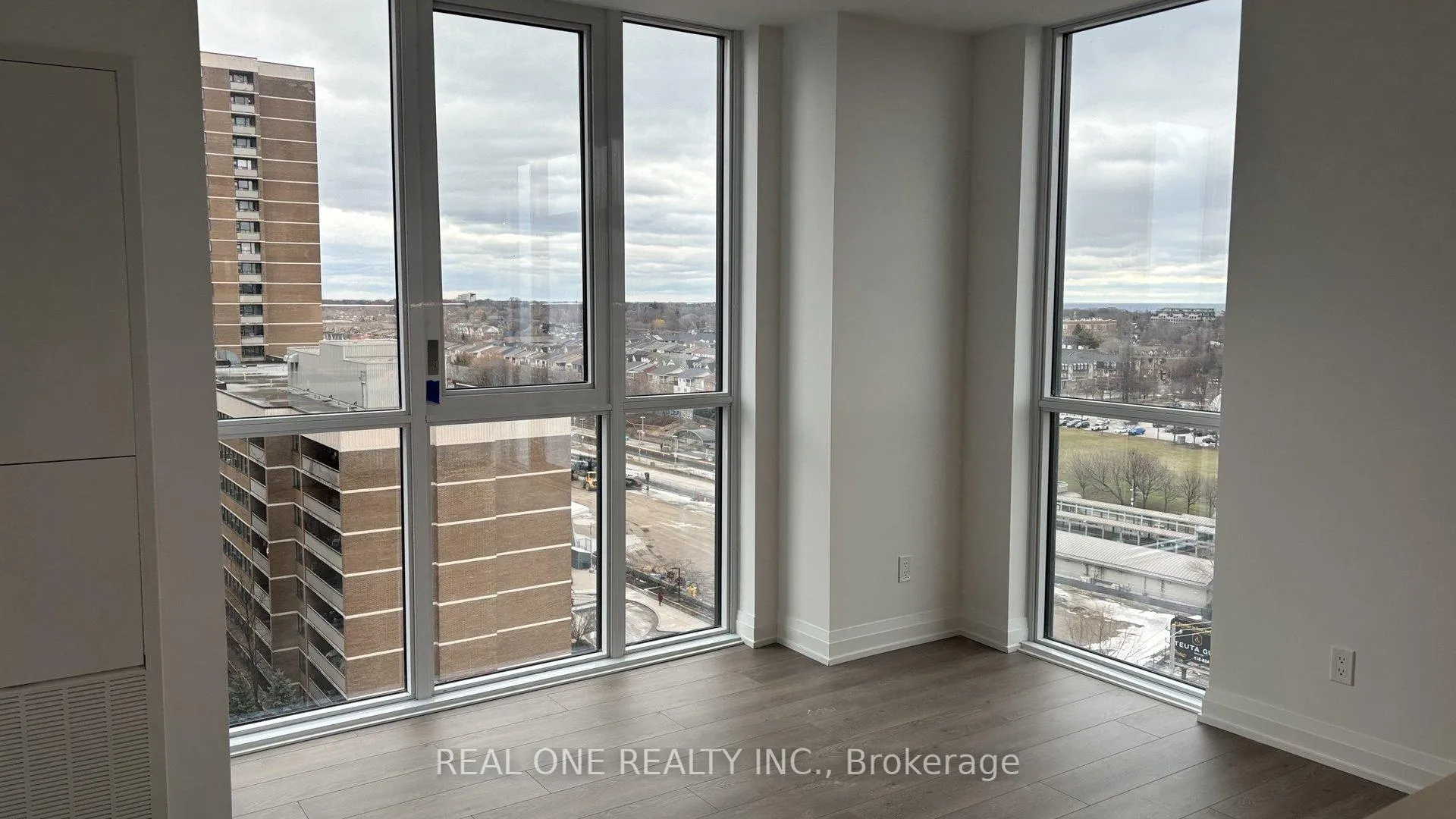 Photo 2 of Unit 1112, 286 Main Street, Toronto, East End-Danforth — HOMEH
