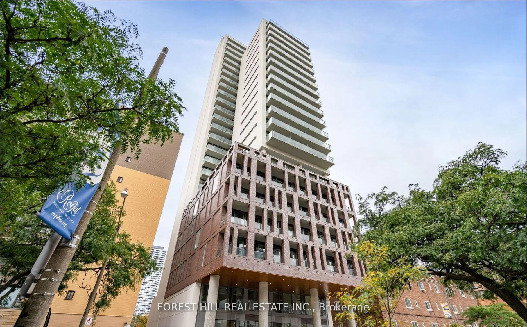 Front of Unit 2208, 81 Wellesley Street E