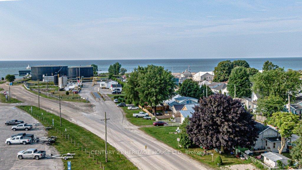 Photo 4 of 159 Maud Street, Central Elgin, Rural Central Elgin — HOMEH