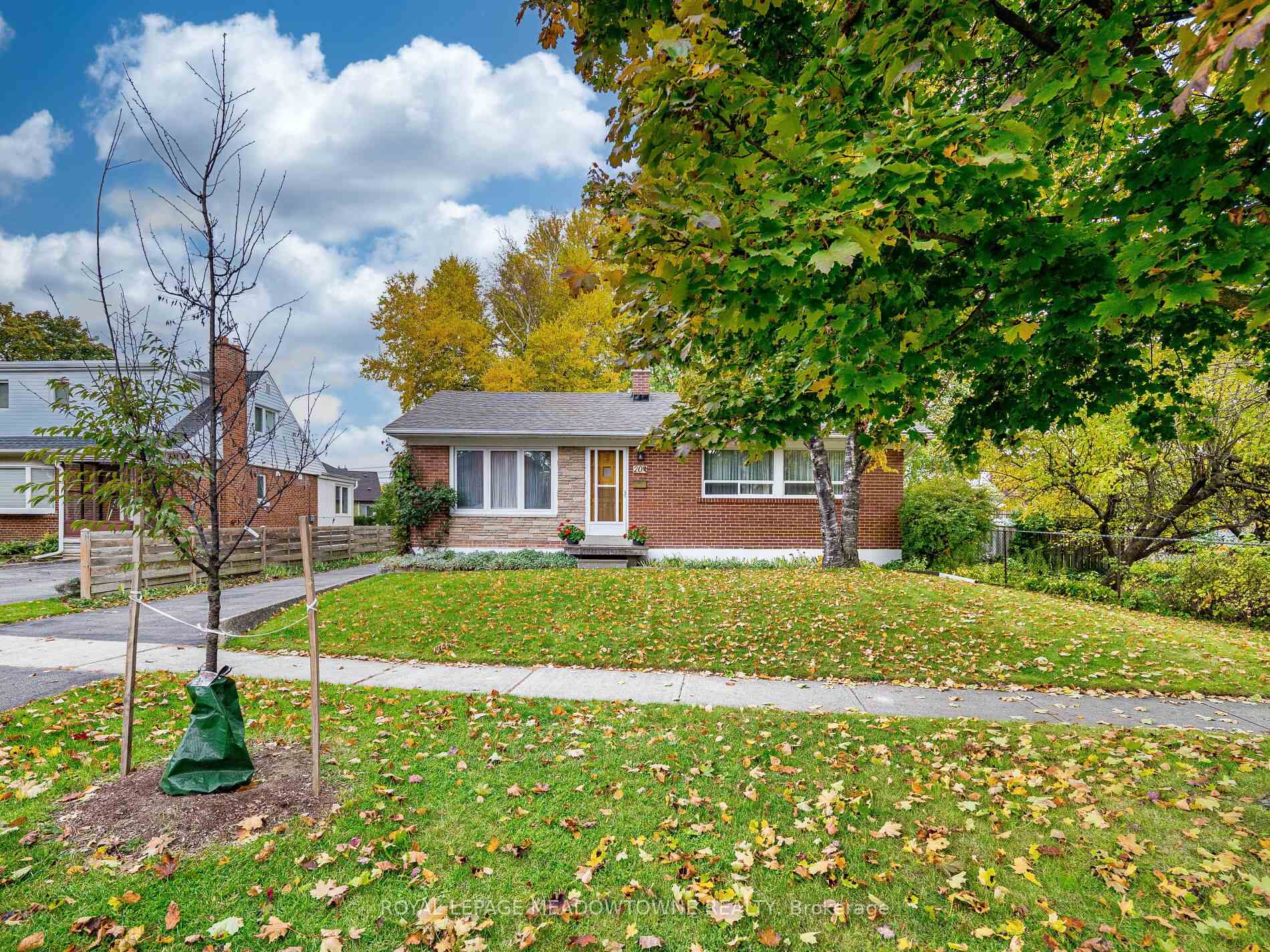 Front of 20 Erlesmere Avenue