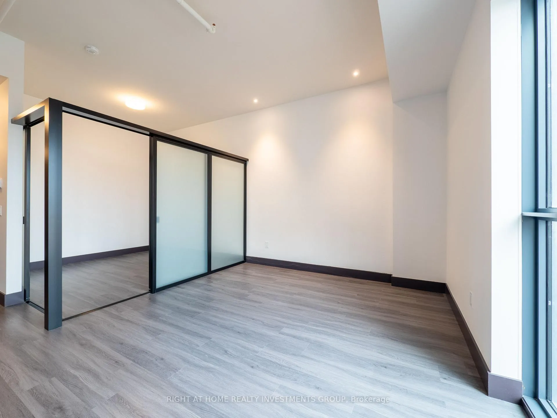 Photo 10 of Unit 303, 121 King Street E, Hamilton, Beasley — HOMEH