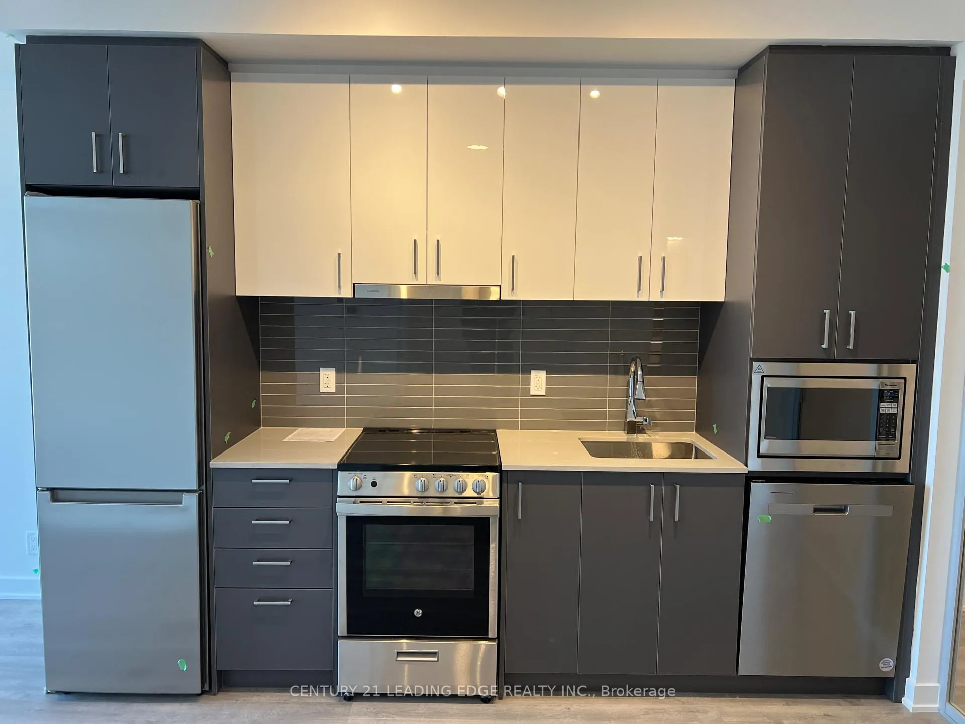Photo 3 of Unit 1809, 50 Upper Mall Way, Vaughan, Brownridge — HOMEH