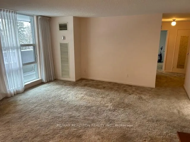 Photo 6 of Unit 206, 60 Inverlochy Boulevard, Markham, Royal Orchard — HOMEH
