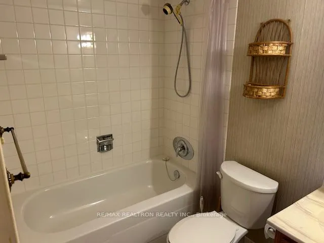 Photo 11 of Unit 206, 60 Inverlochy Boulevard, Markham, Royal Orchard — HOMEH
