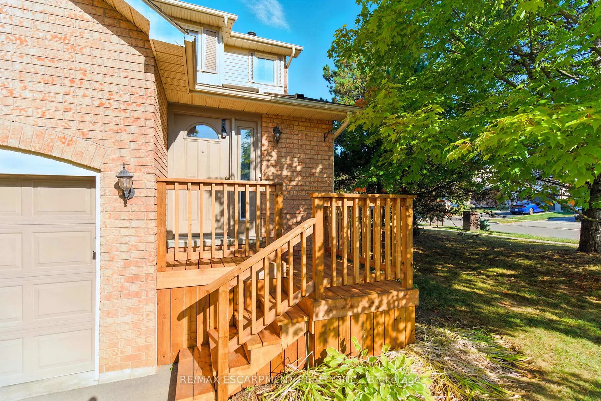 Photo 3 of Unit 18, 79 Braeheid Avenue, Hamilton, Waterdown — HOMEH