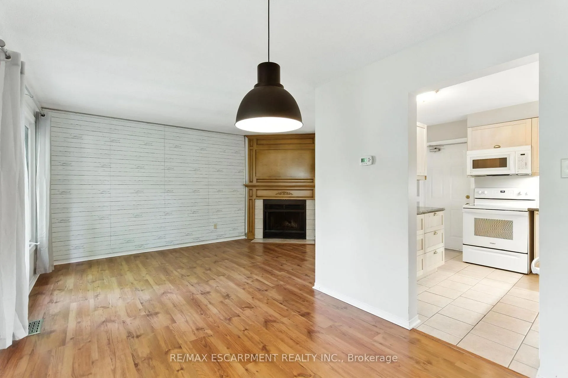 Photo 9 of Unit 18, 79 Braeheid Avenue, Hamilton, Waterdown — HOMEH