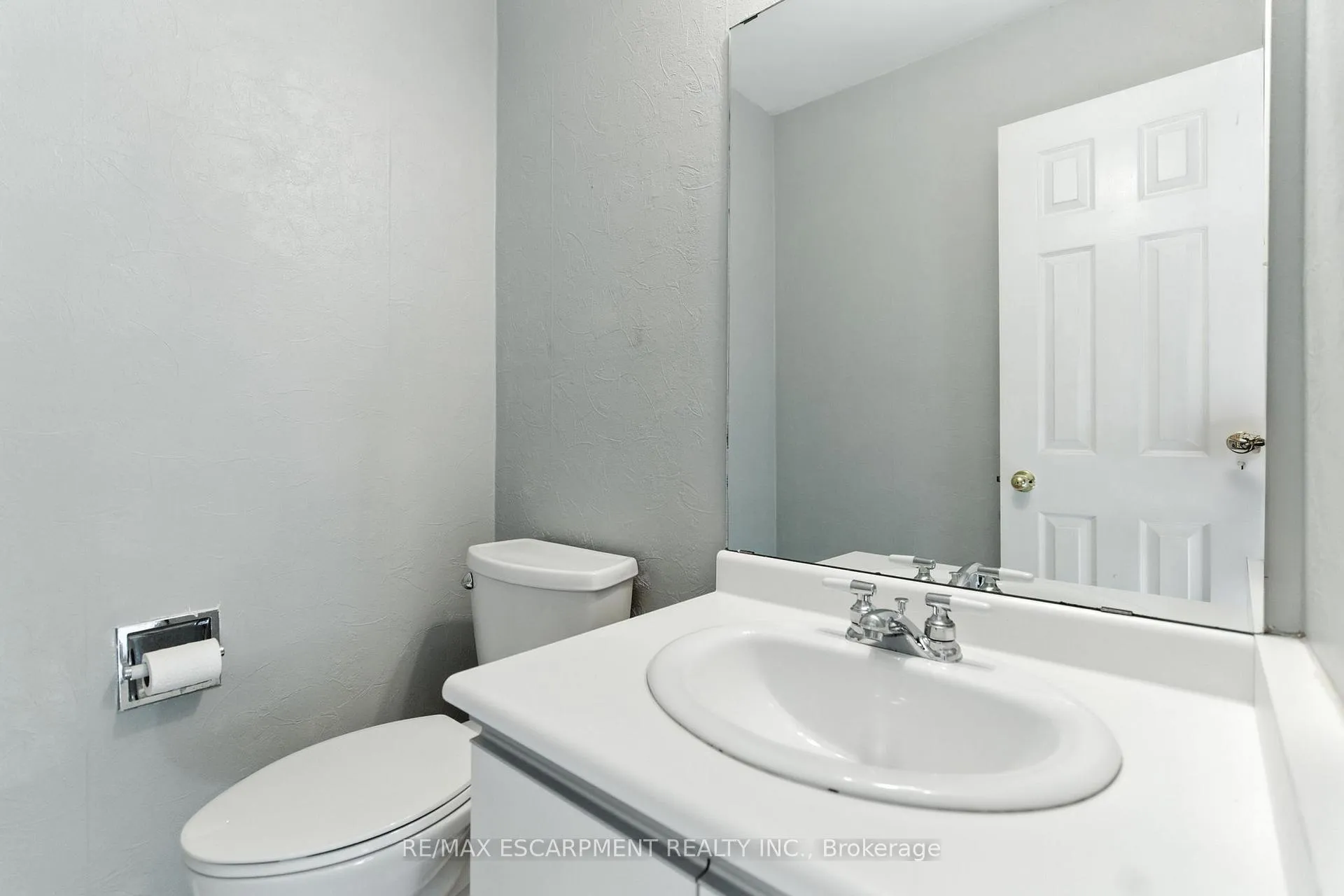 Photo 13 of Unit 18, 79 Braeheid Avenue, Hamilton, Waterdown — HOMEH