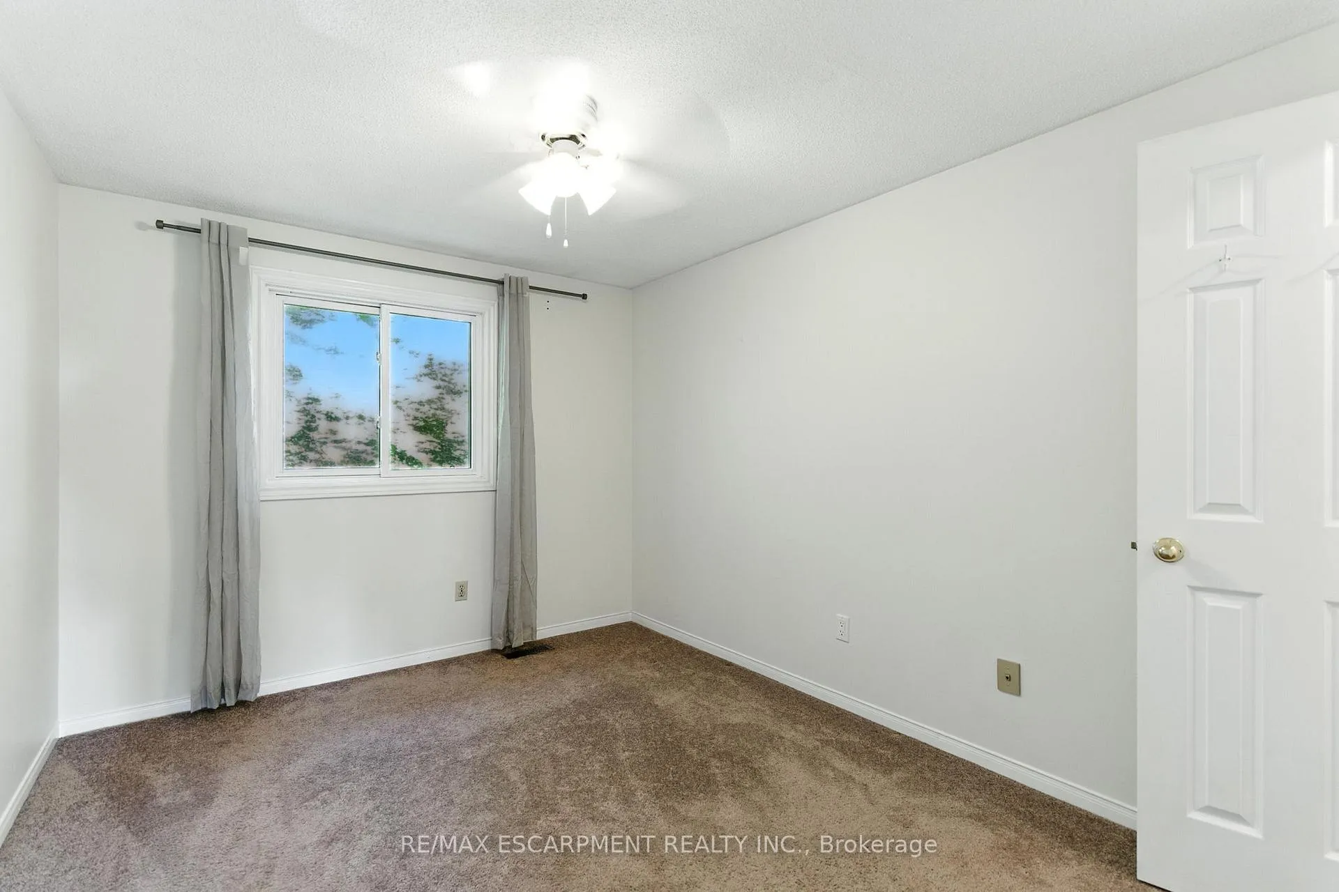 Photo 19 of Unit 18, 79 Braeheid Avenue, Hamilton, Waterdown — HOMEH