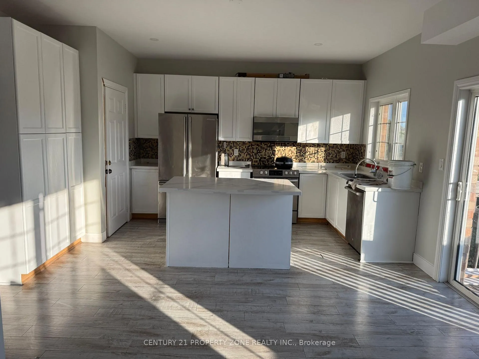 Photo 2 of 2 Abbotsbury Drive, Brampton, Credit Valley — HOMEH