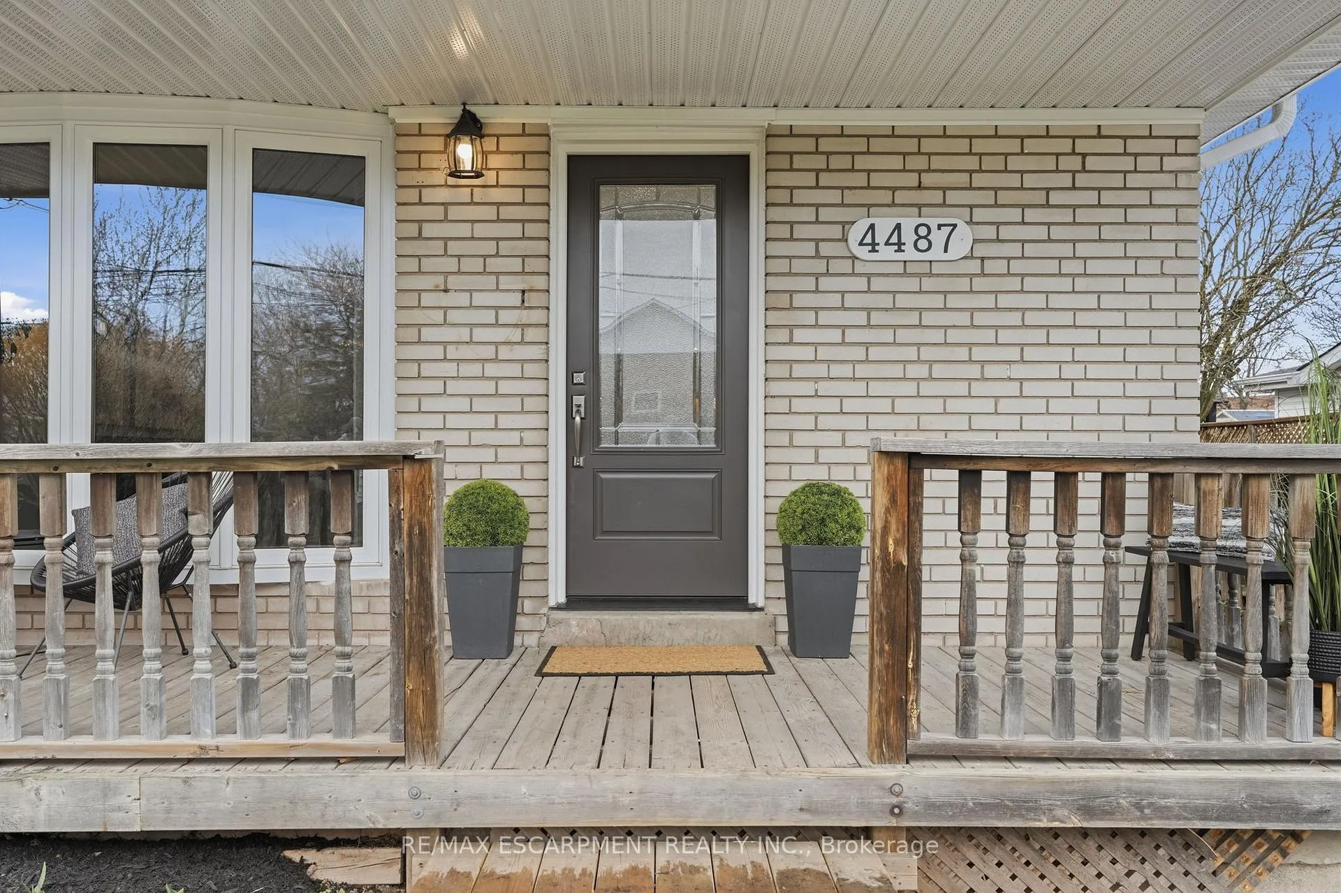 Photo 3 of 4487 Bennett Road, Burlington, Shoreacres — HOMEH