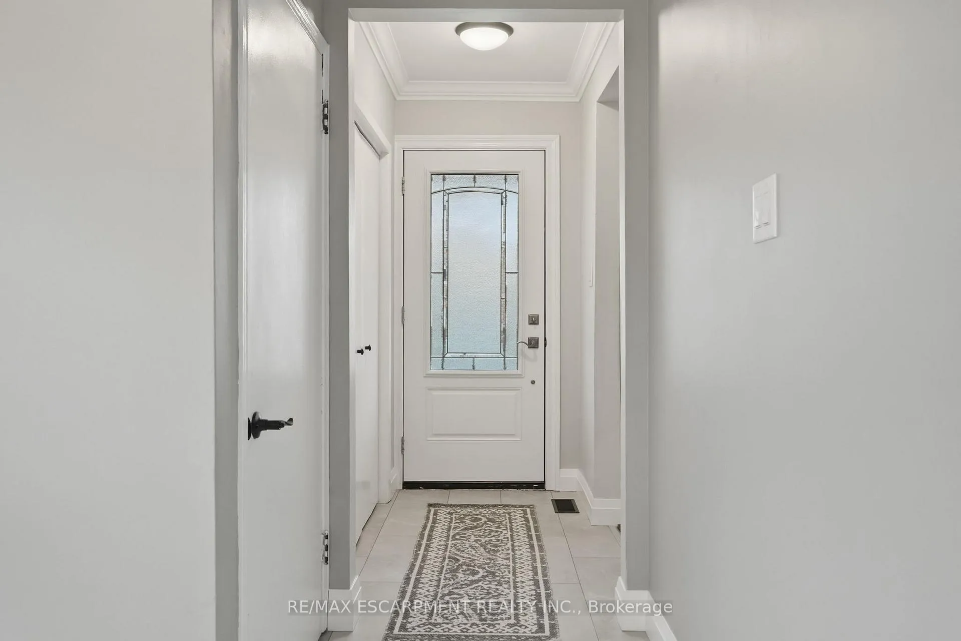 Photo 4 of 4487 Bennett Road, Burlington, Shoreacres — HOMEH