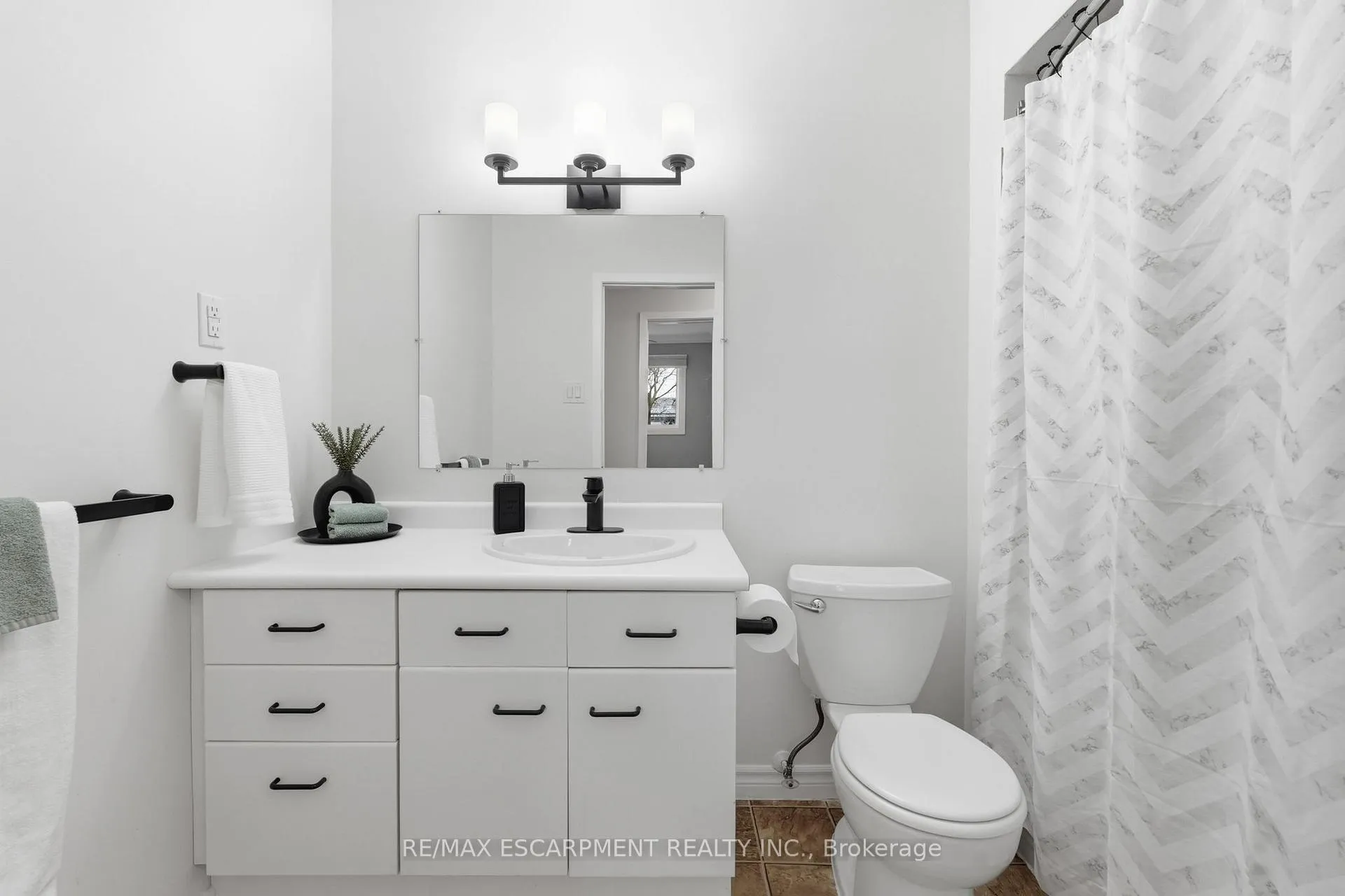 Photo 21 of 4487 Bennett Road, Burlington, Shoreacres — HOMEH