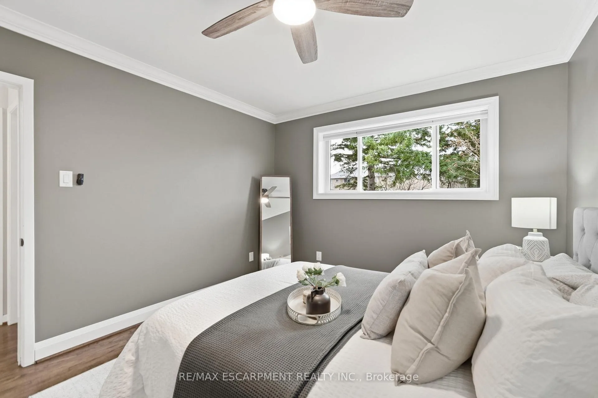 Photo 24 of 4487 Bennett Road, Burlington, Shoreacres — HOMEH