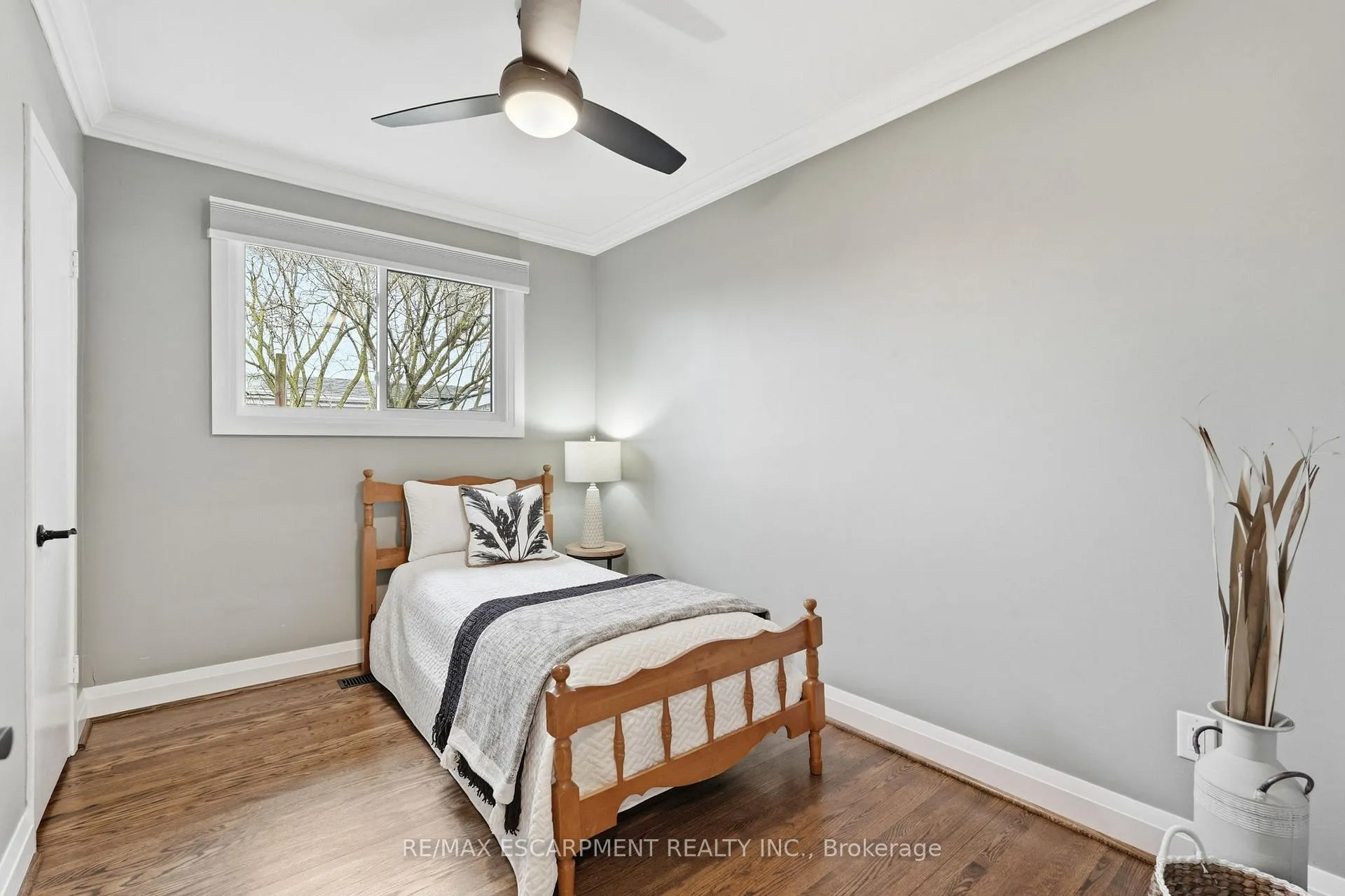 Photo 25 of 4487 Bennett Road, Burlington, Shoreacres — HOMEH