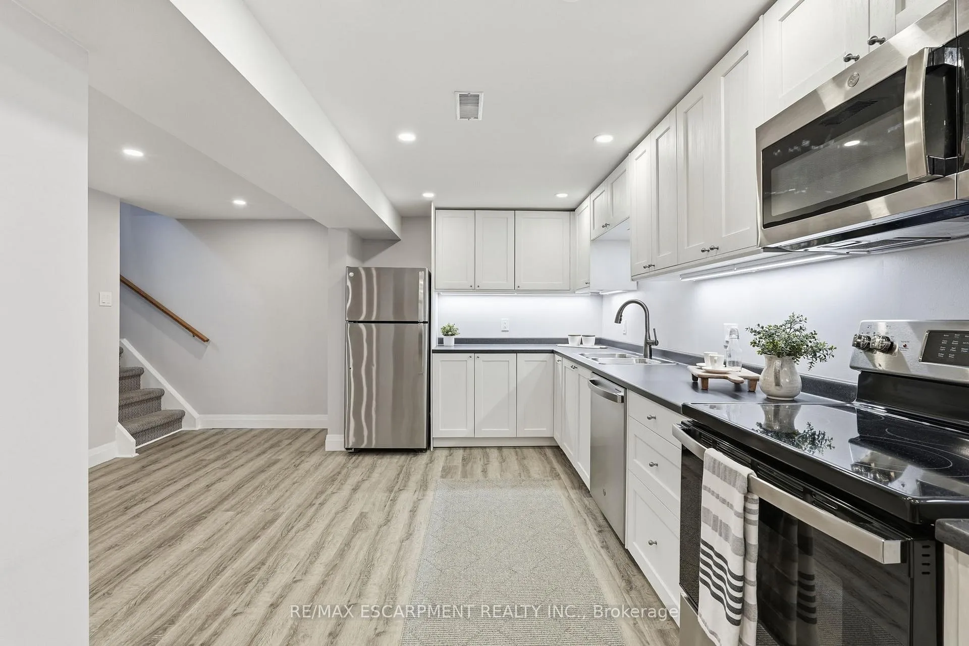 Photo 33 of 4487 Bennett Road, Burlington, Shoreacres — HOMEH