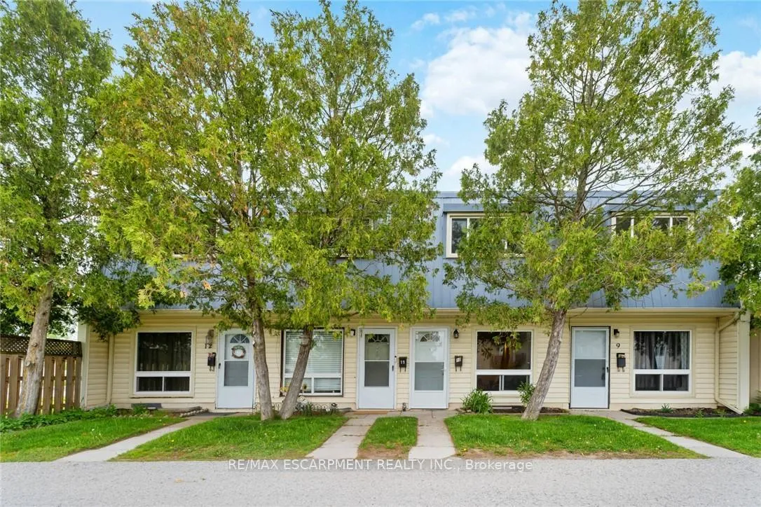Photo 4 of Unit 10, 8646 Willoughby Drive, Niagara Falls, Chippawa — HOMEH