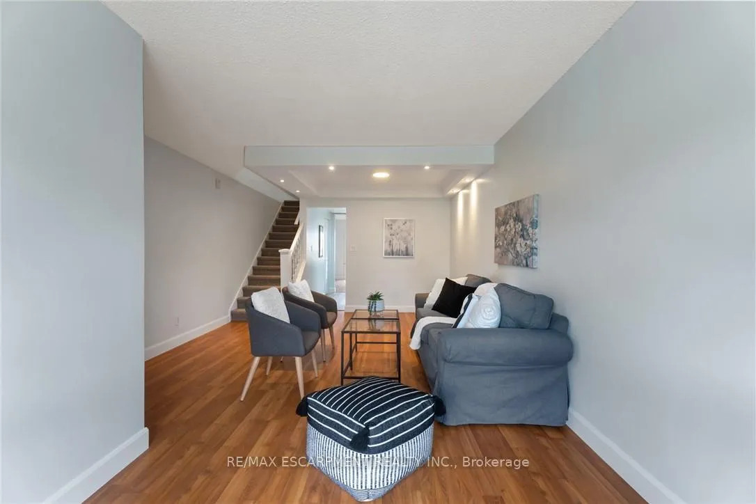 Photo 7 of Unit 10, 8646 Willoughby Drive, Niagara Falls, Chippawa — HOMEH