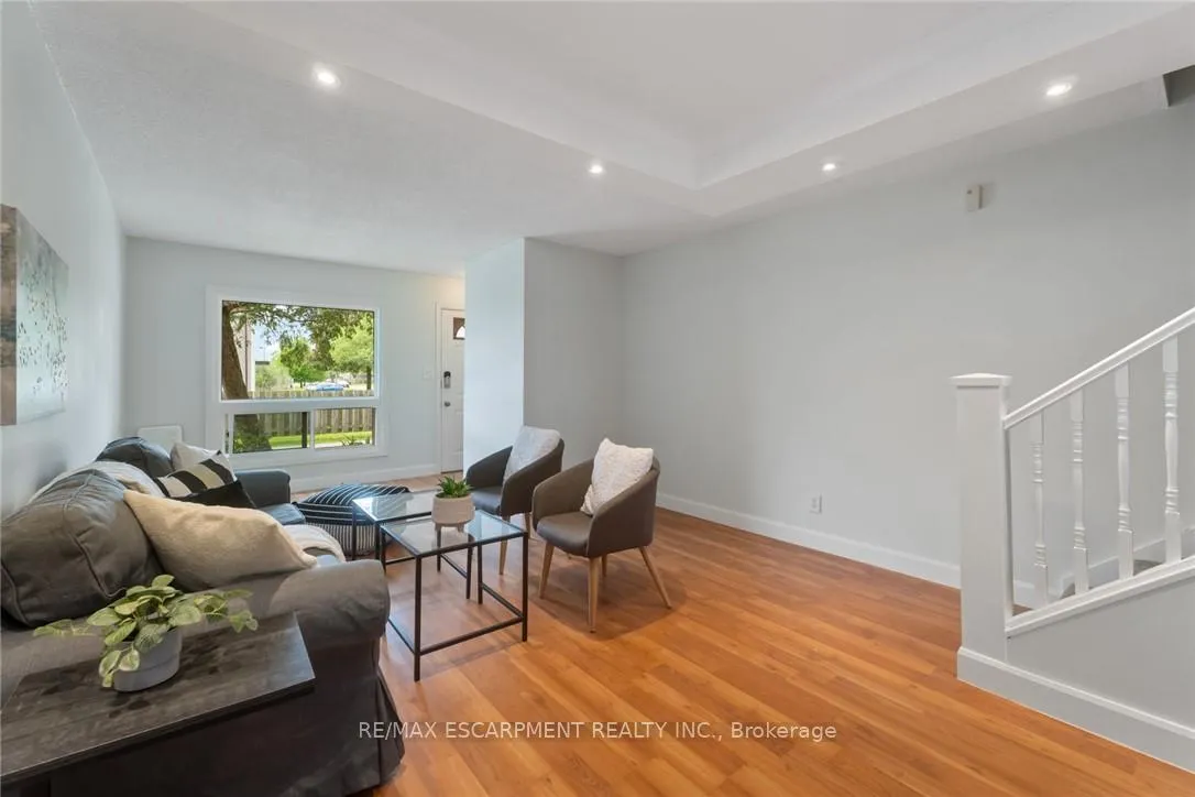 Photo 10 of Unit 10, 8646 Willoughby Drive, Niagara Falls, Chippawa — HOMEH